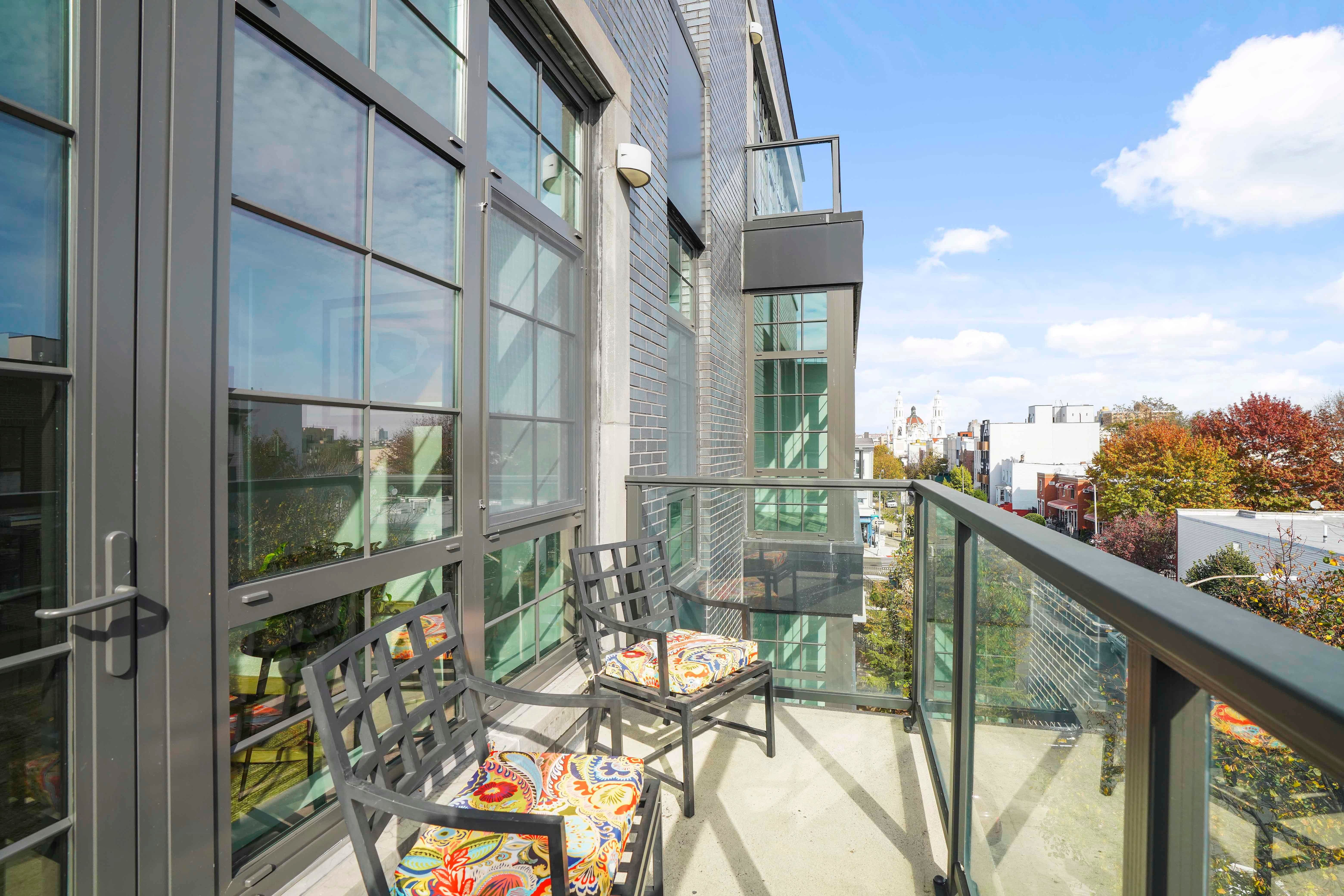 23 Bleecker St. 4a 