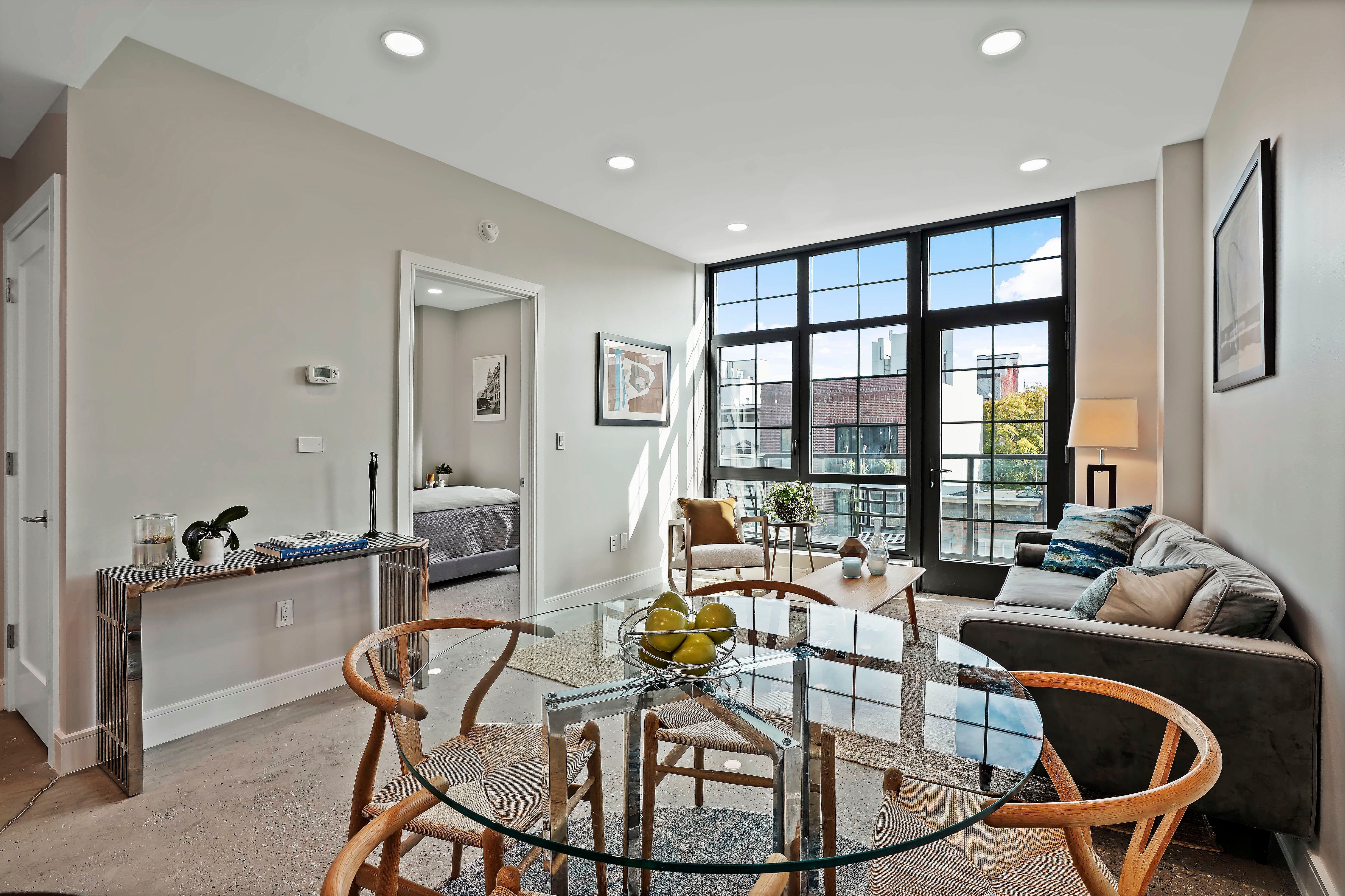 23 Bleecker St. 4a 