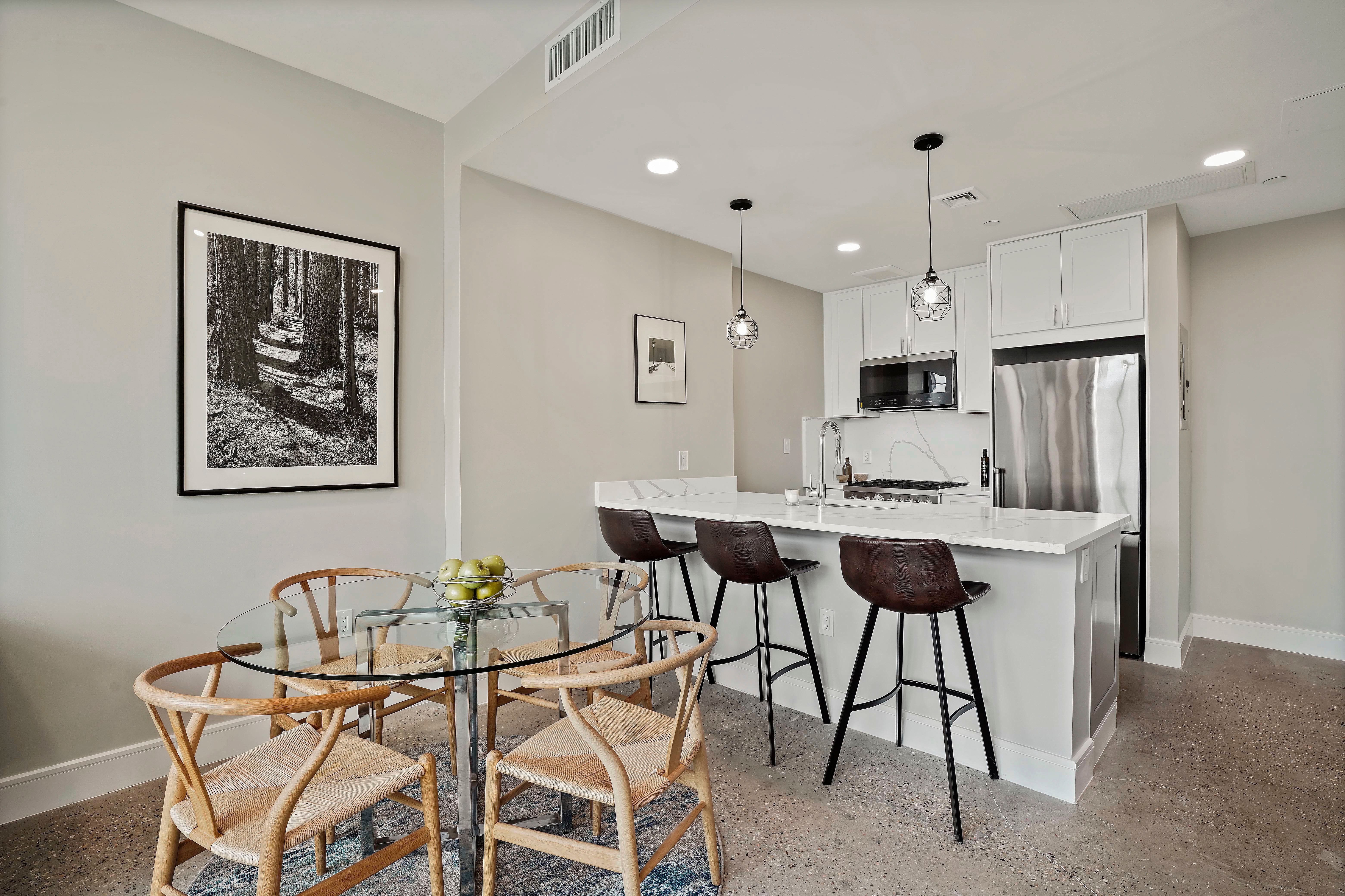 23 Bleecker St. 4a 
