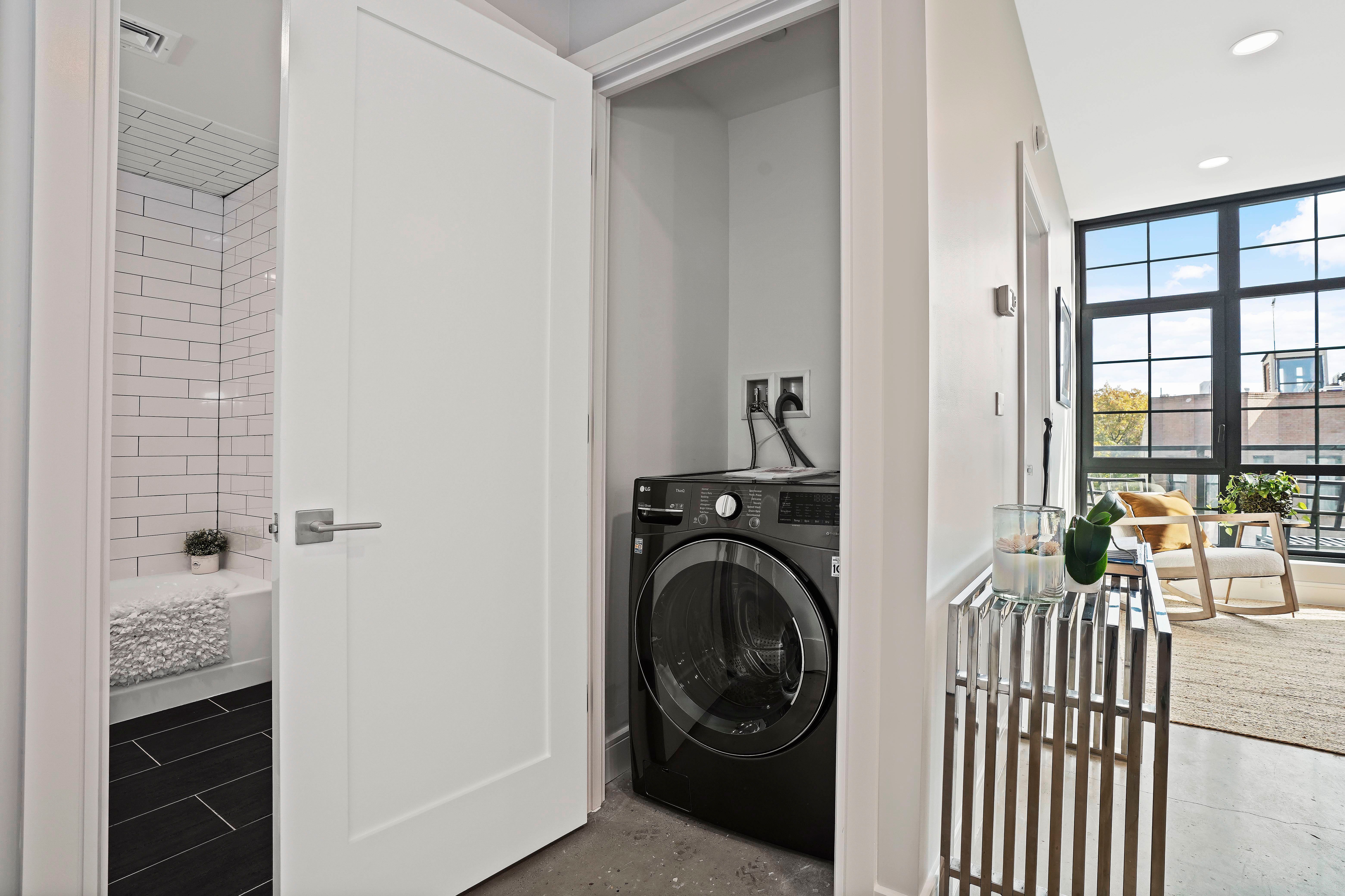23 Bleecker St. 4a 