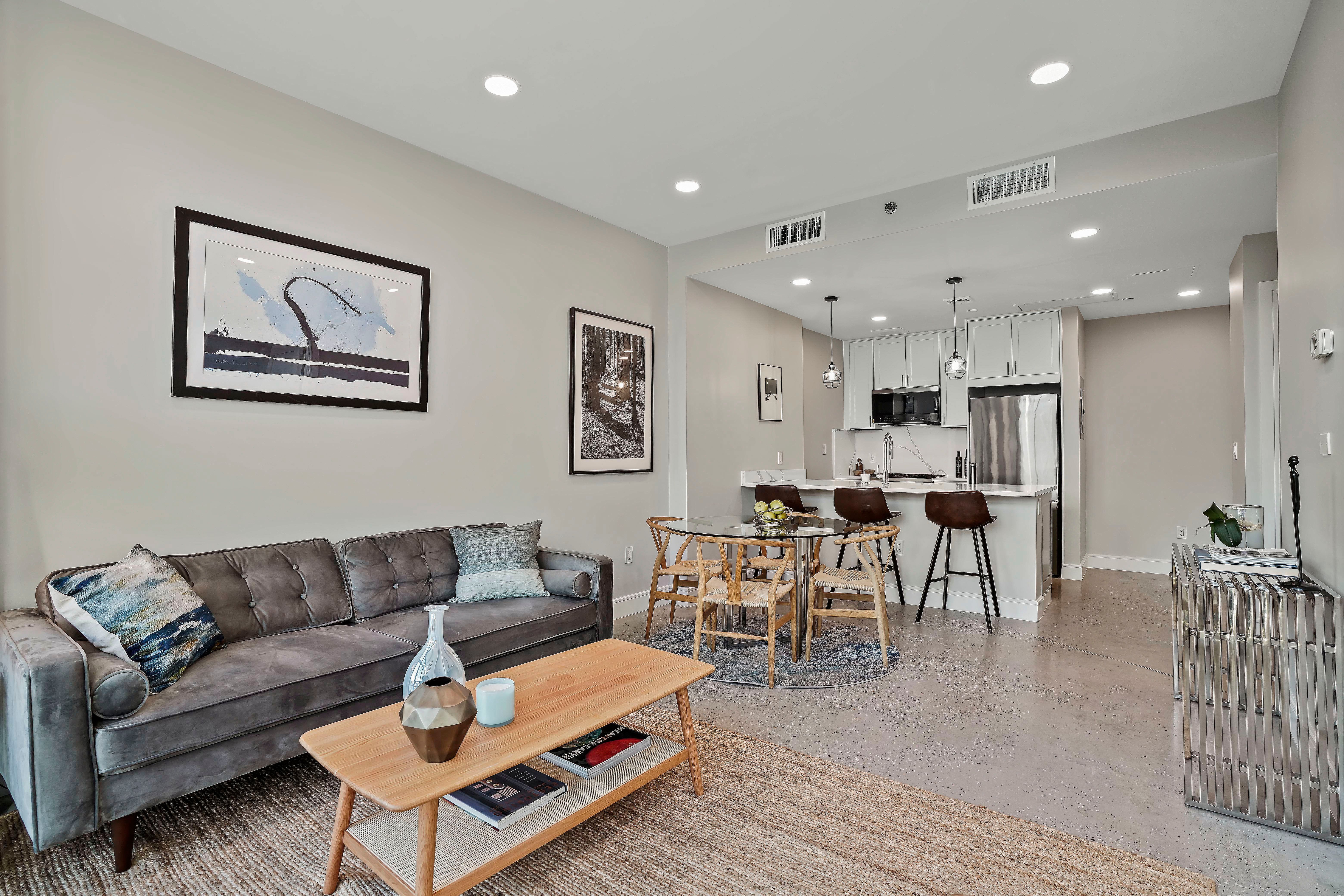 23 Bleecker St. 4a 