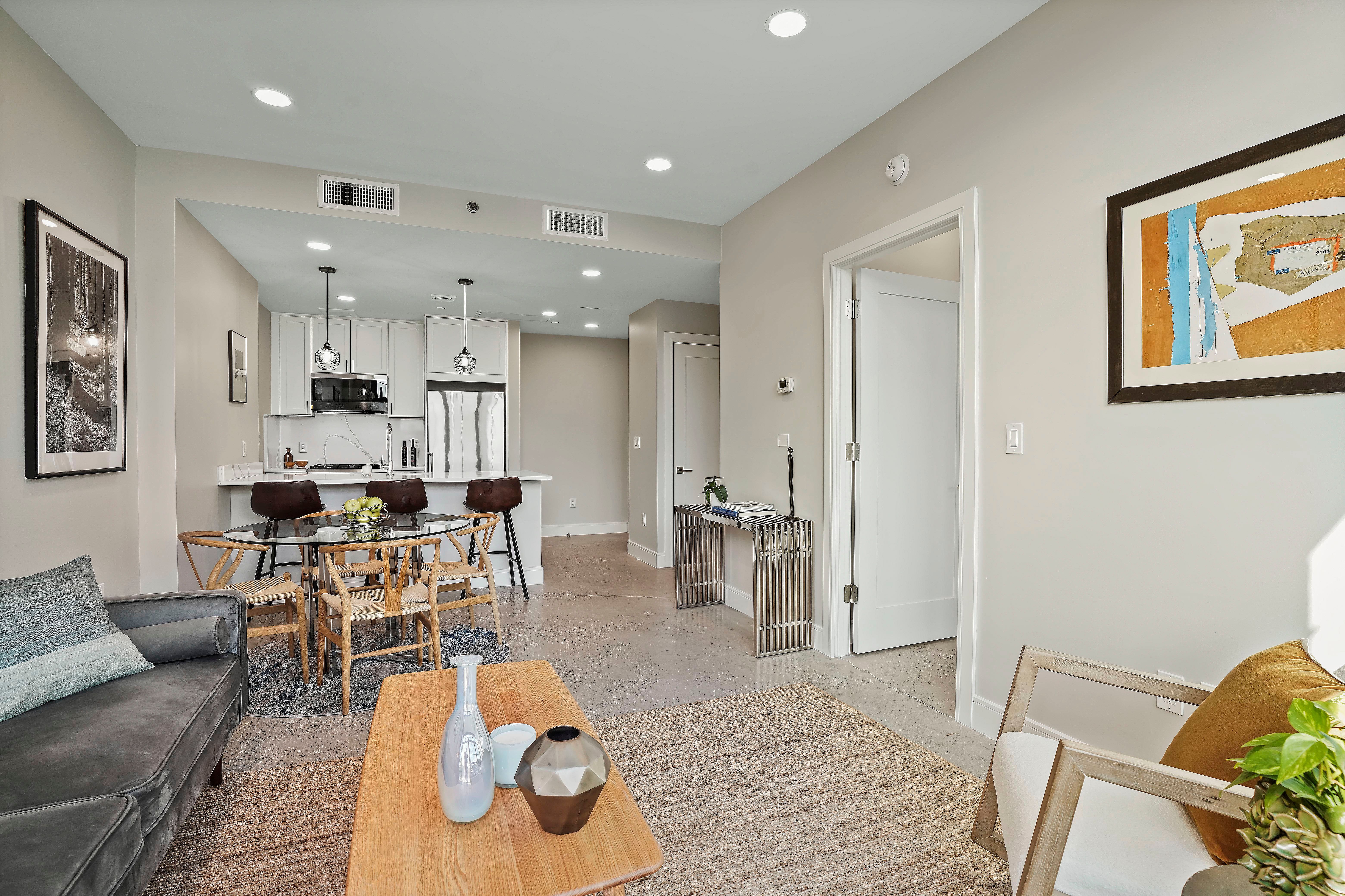 23 Bleecker St. 4a 
