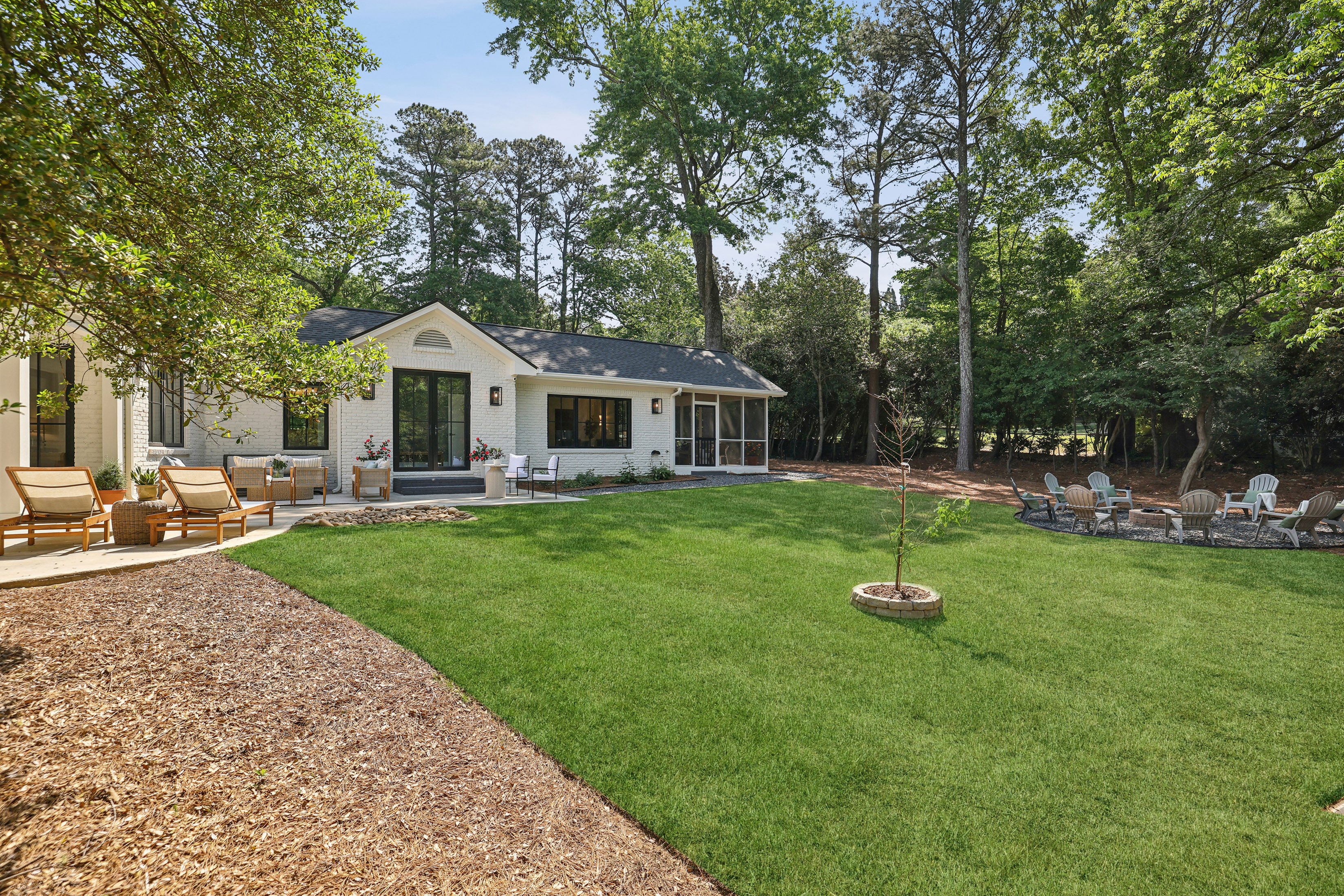 320 Eppington Drive NW