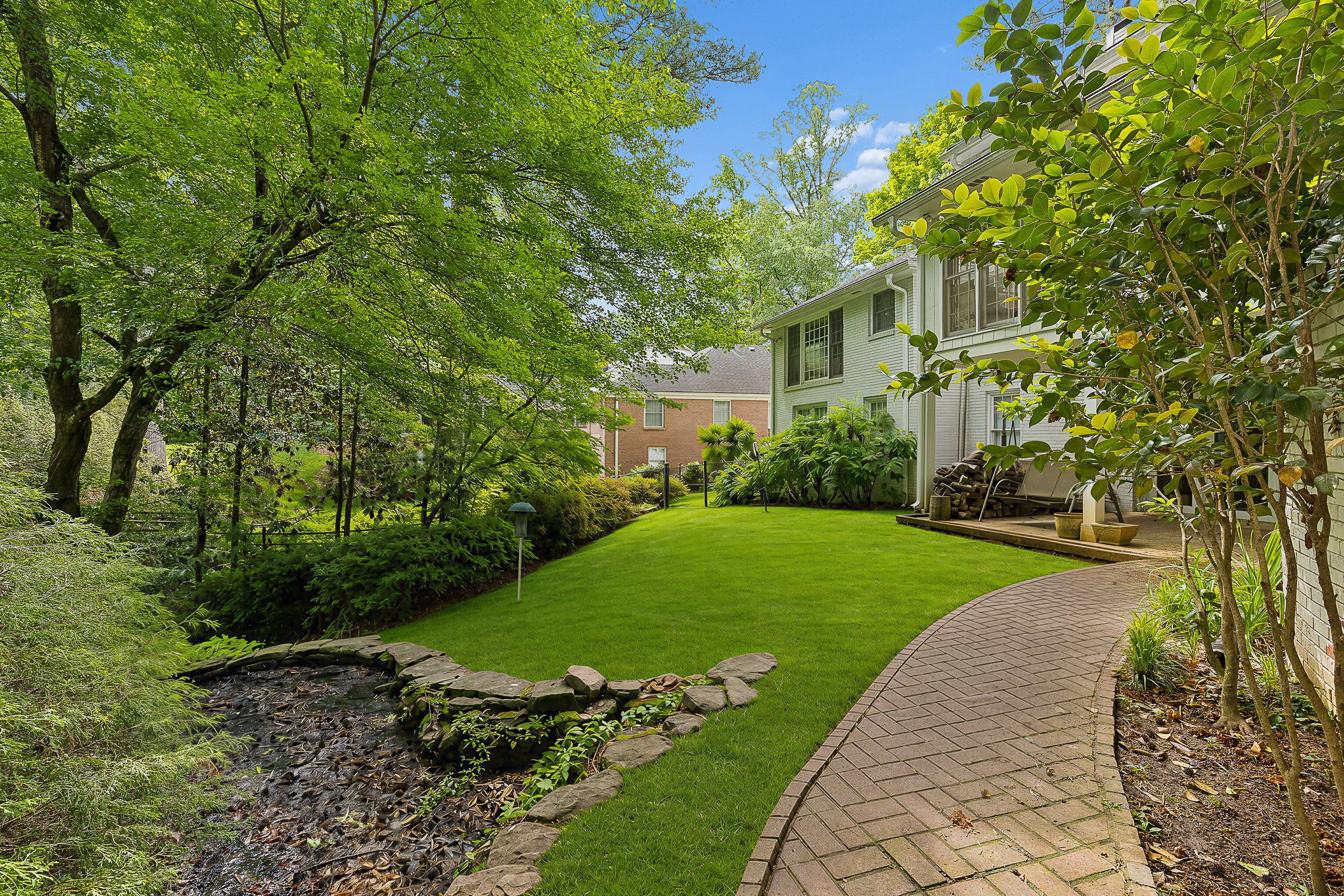 4659 Tall Pines Drive NW