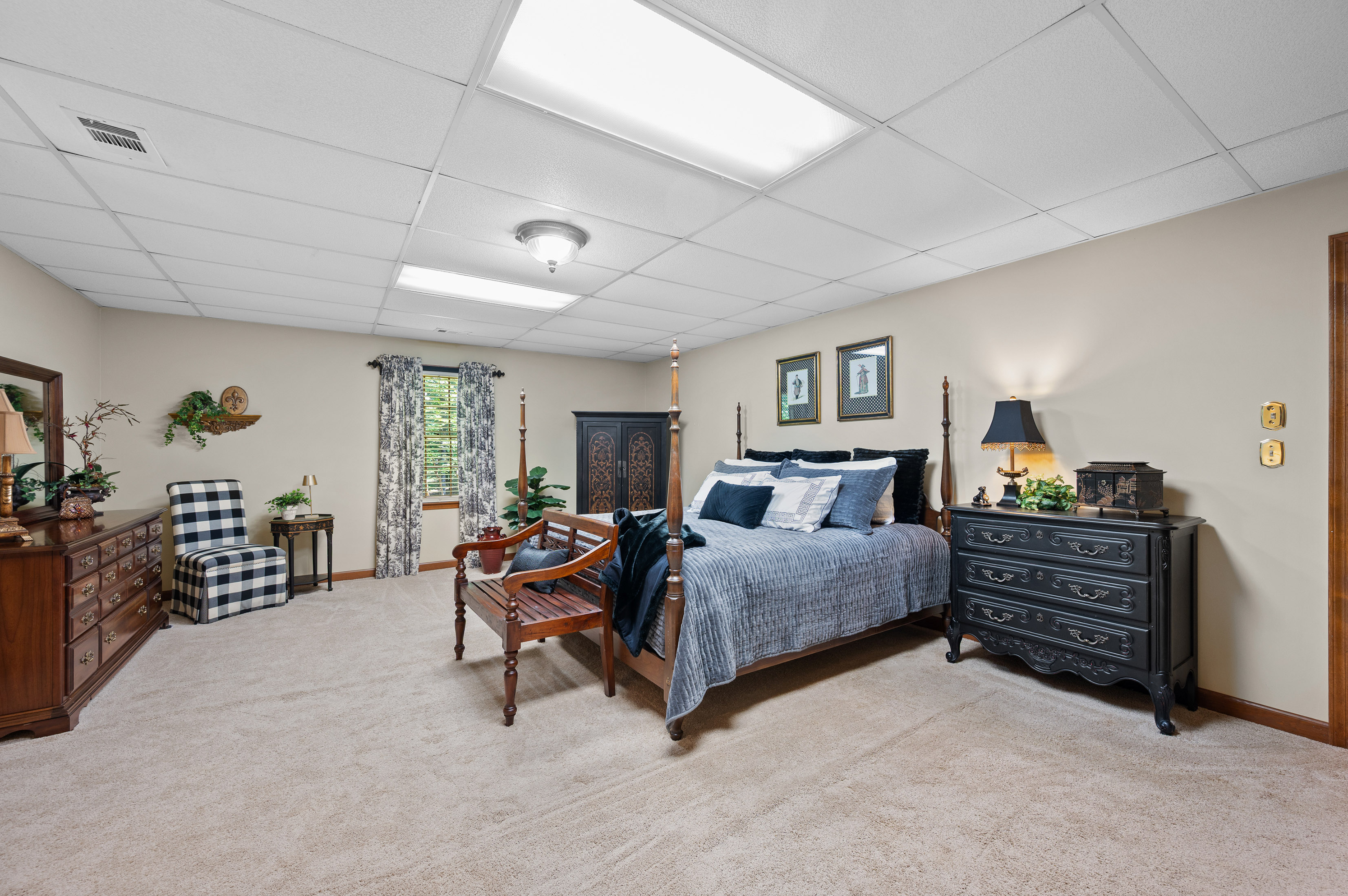 11740 Mountain Laurel Drive