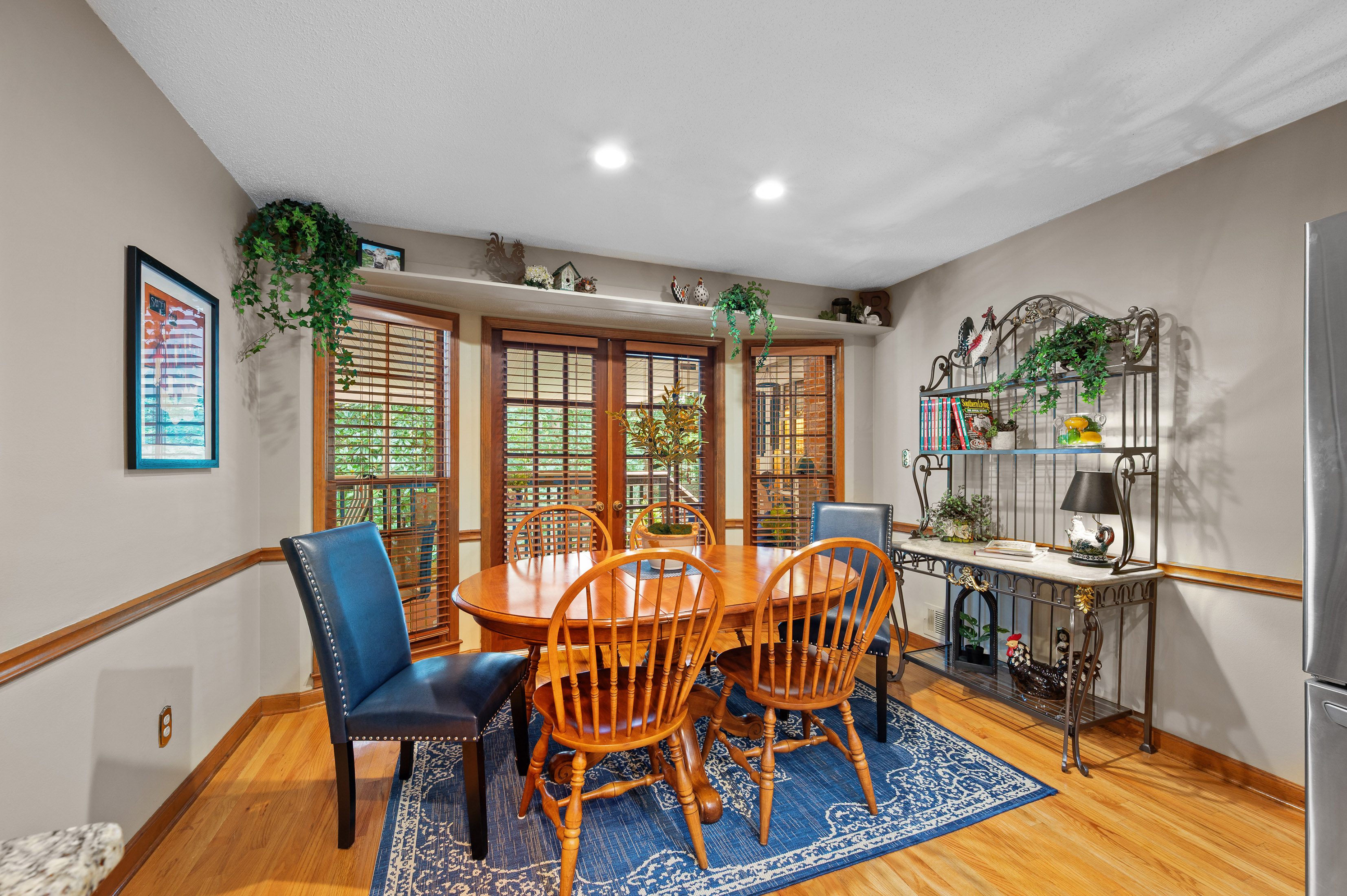 11740 Mountain Laurel Drive