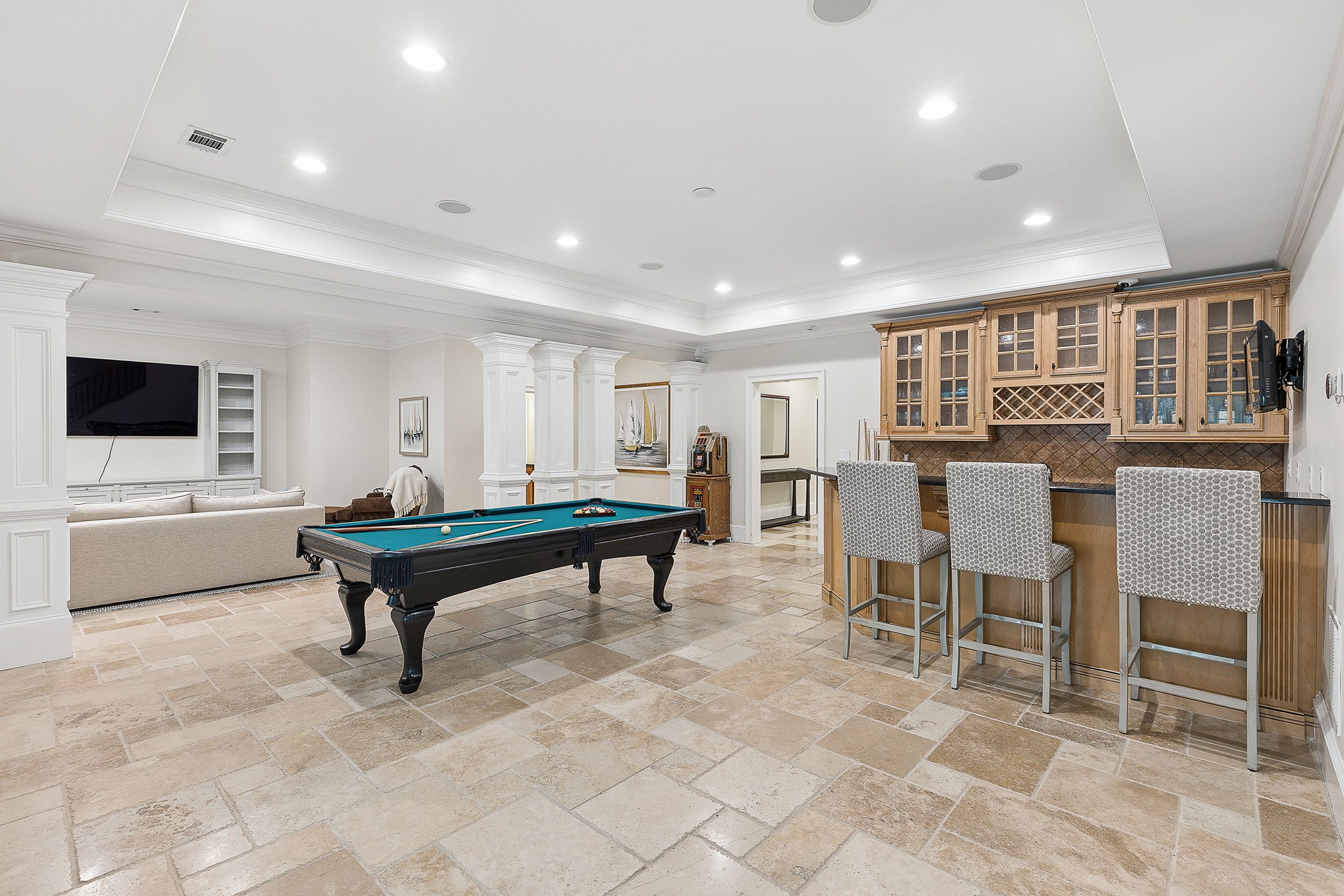 4966 Long Island Drive