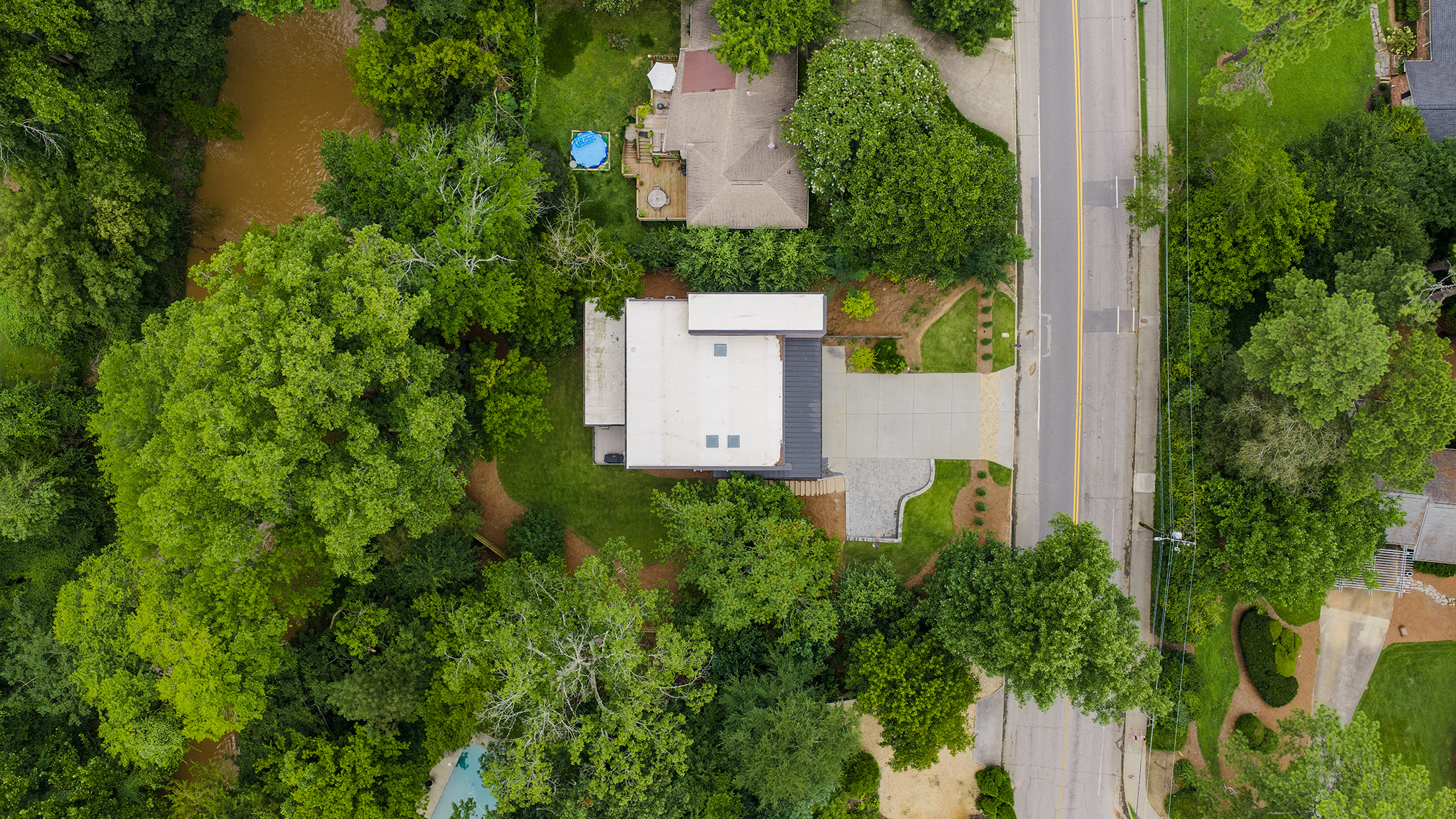 2460 Howell Mill Road NW