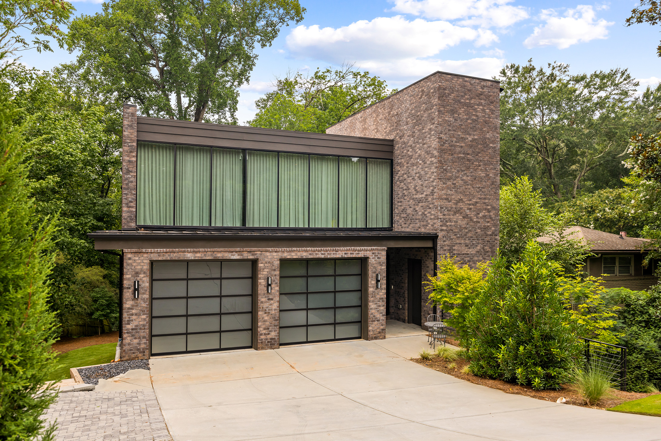 2460 Howell Mill Road NW