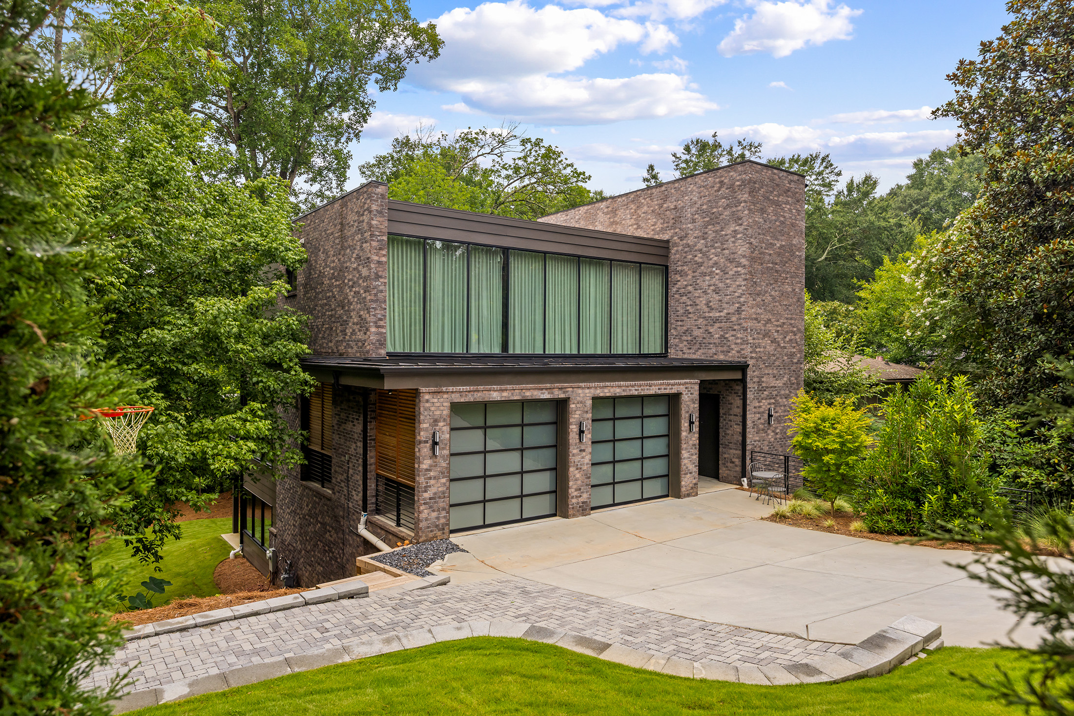 2460 Howell Mill Road NW