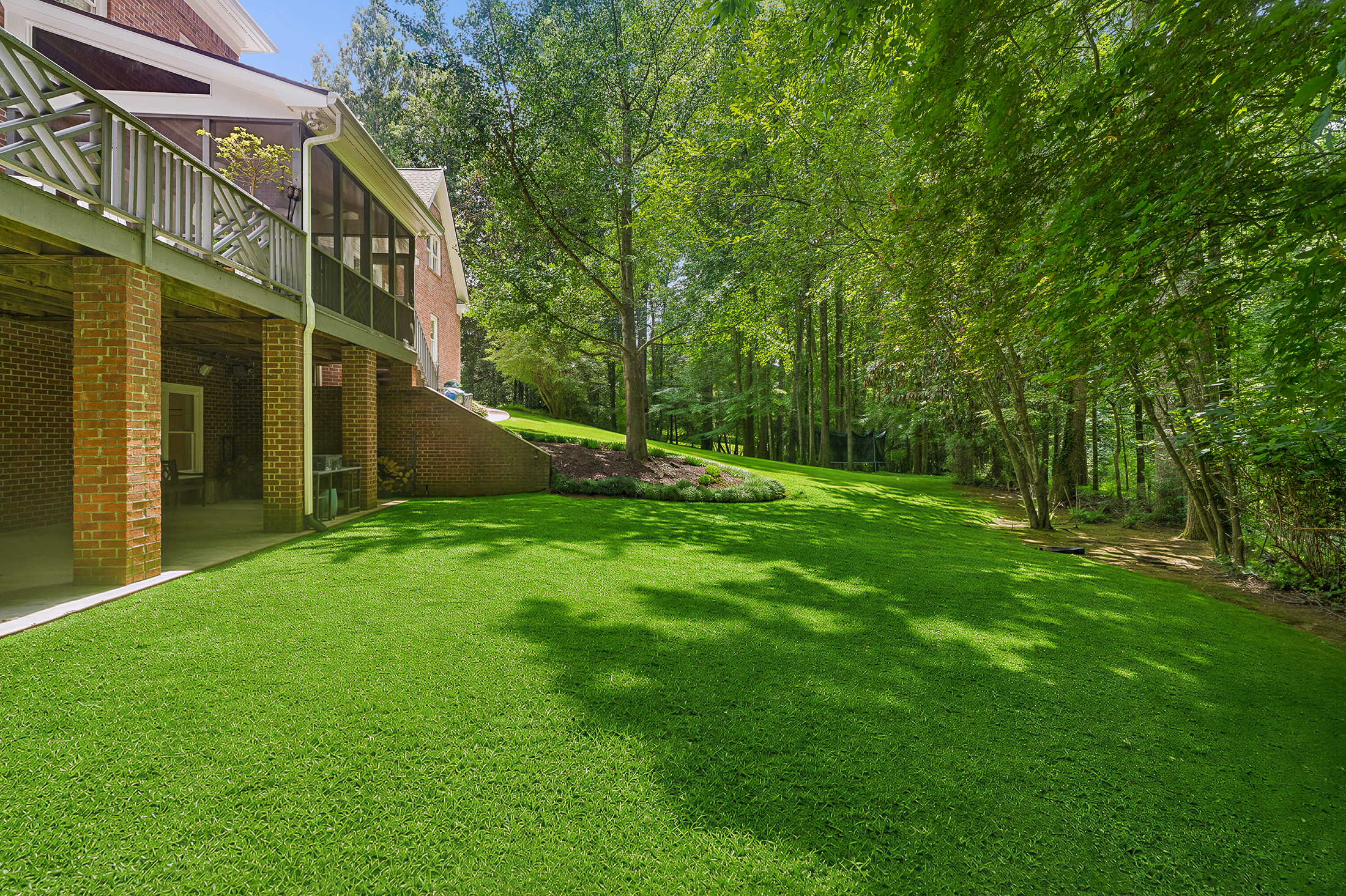 553 Bryn Mawr Lane NW