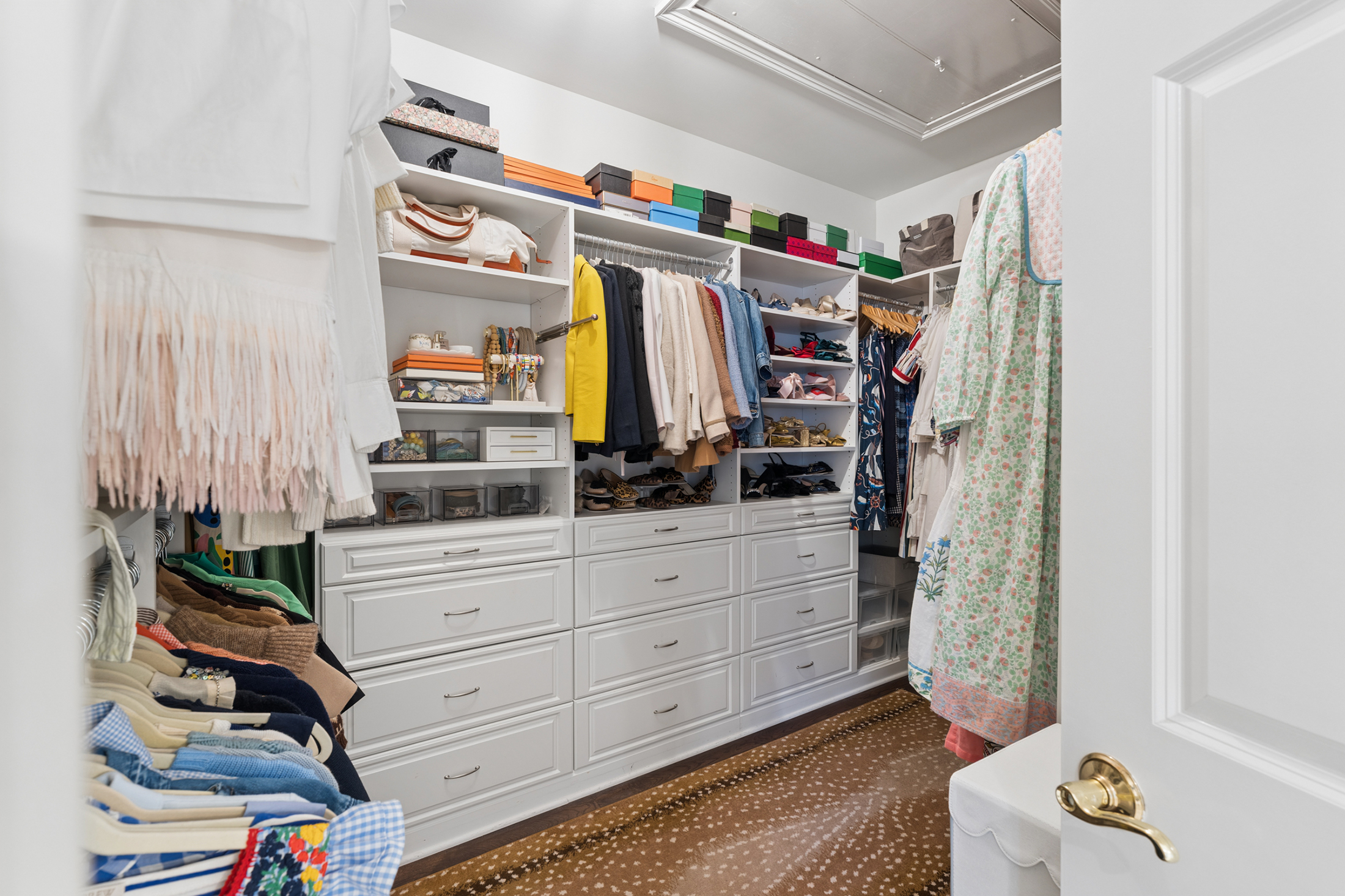 553 Bryn Mawr Lane NW