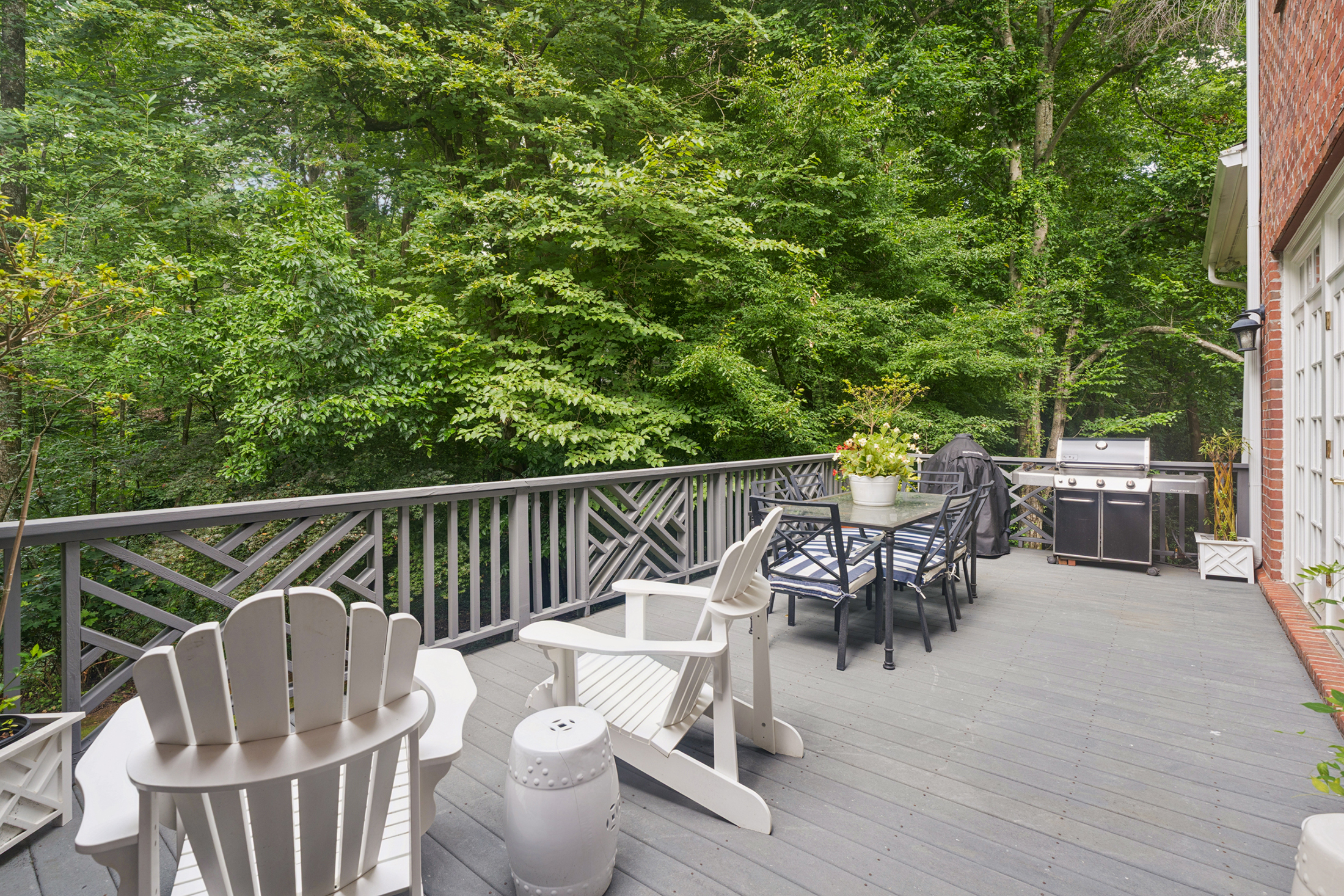 553 Bryn Mawr Lane NW