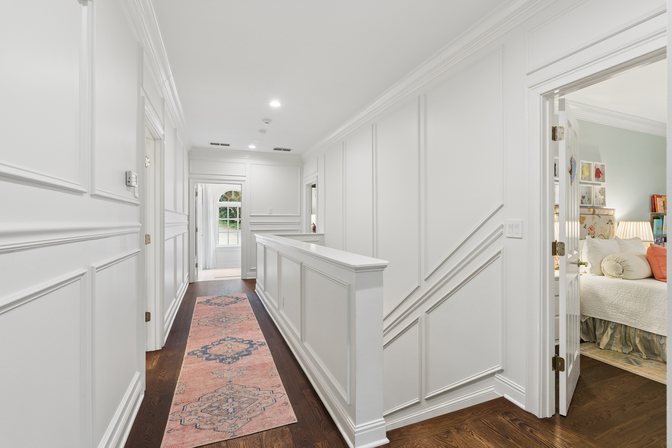 553 Bryn Mawr Lane NW
