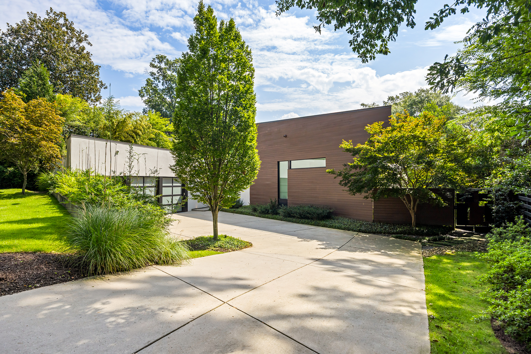 229 Little John Trail NE