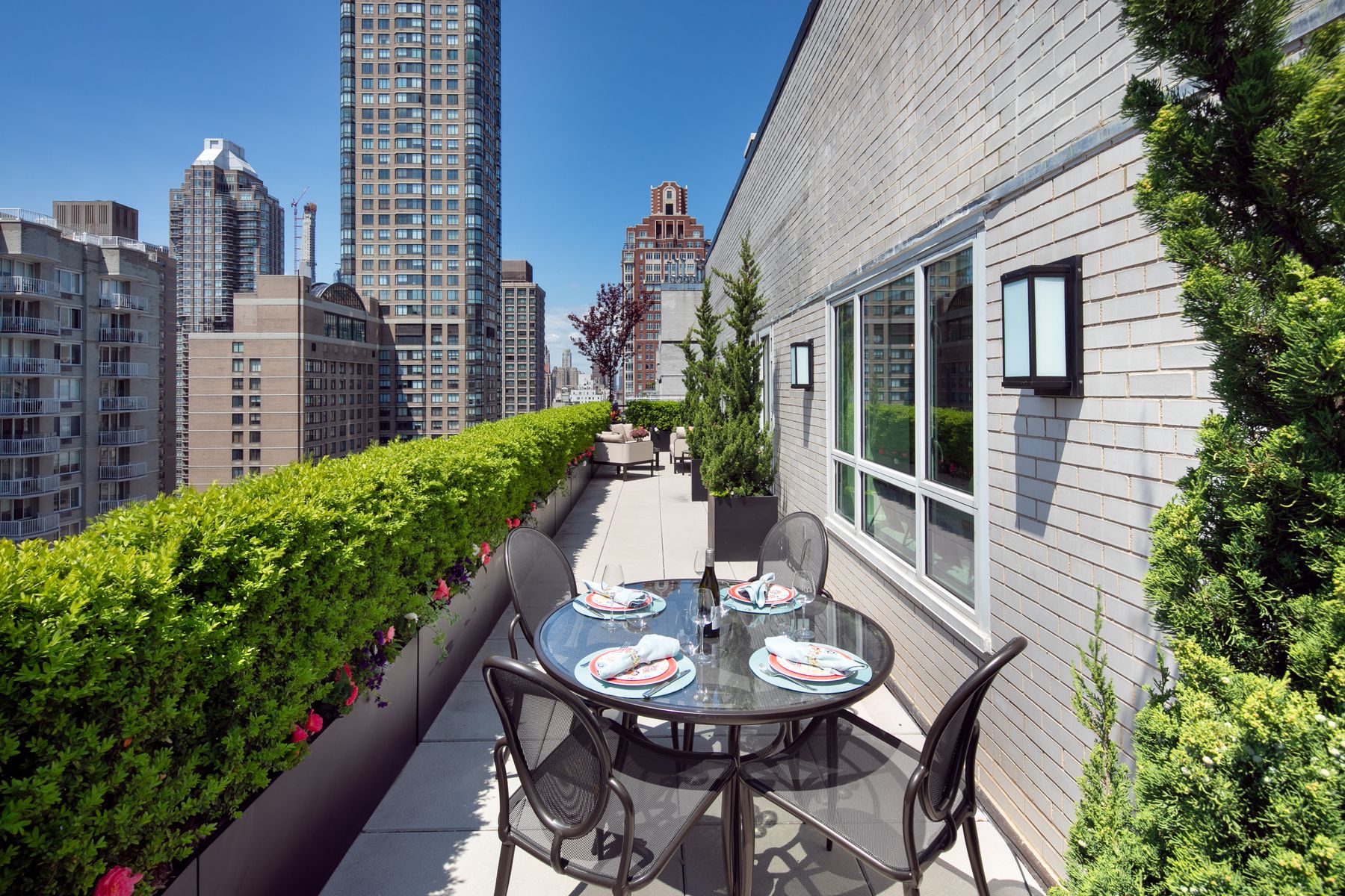 200 East 66th Street PH-E2101