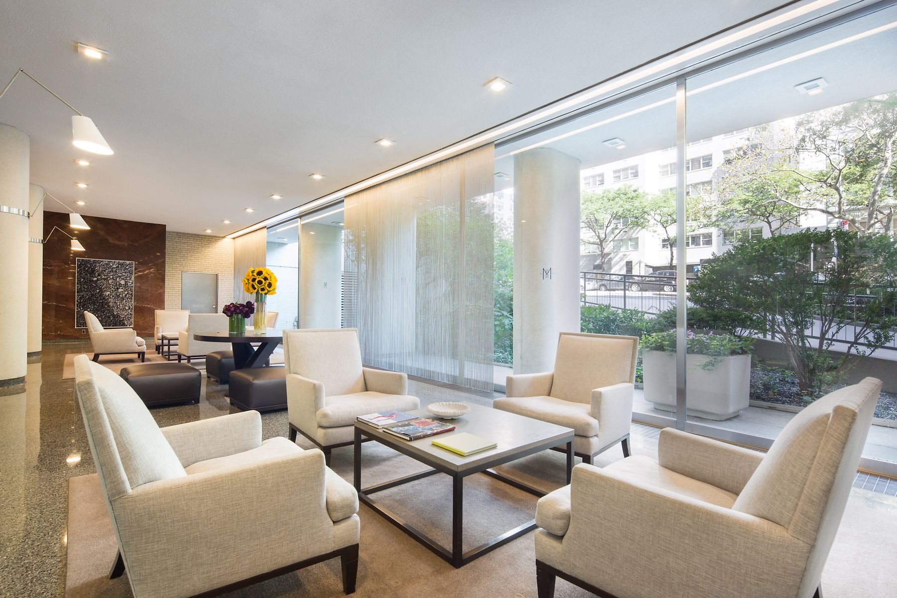 200 East 66th Street PH-E2101