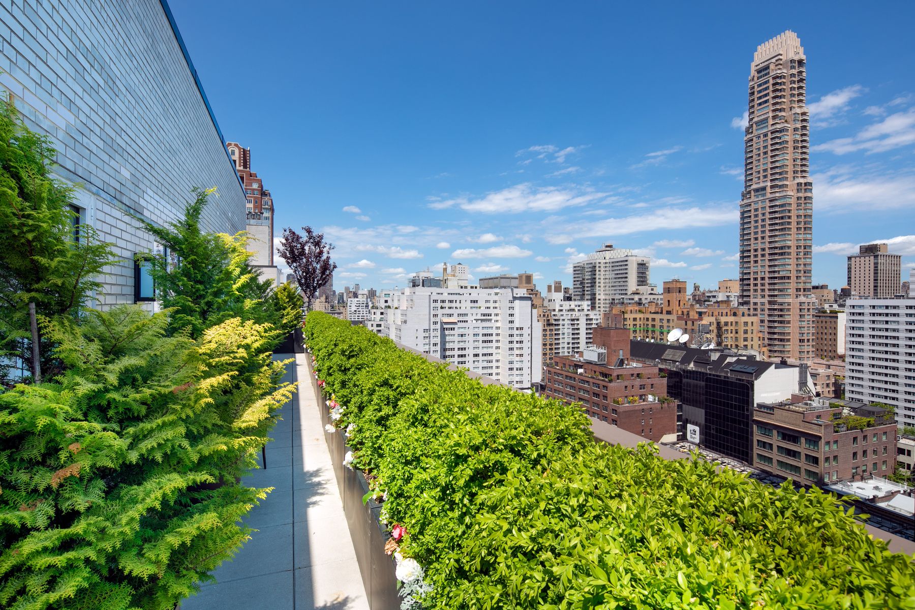 200 East 66th Street PH-E2101