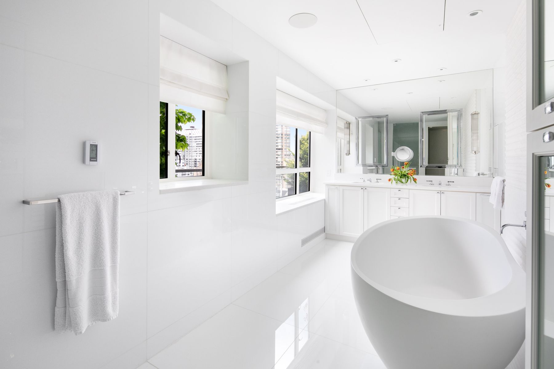 200 East 66th Street PH-E2101