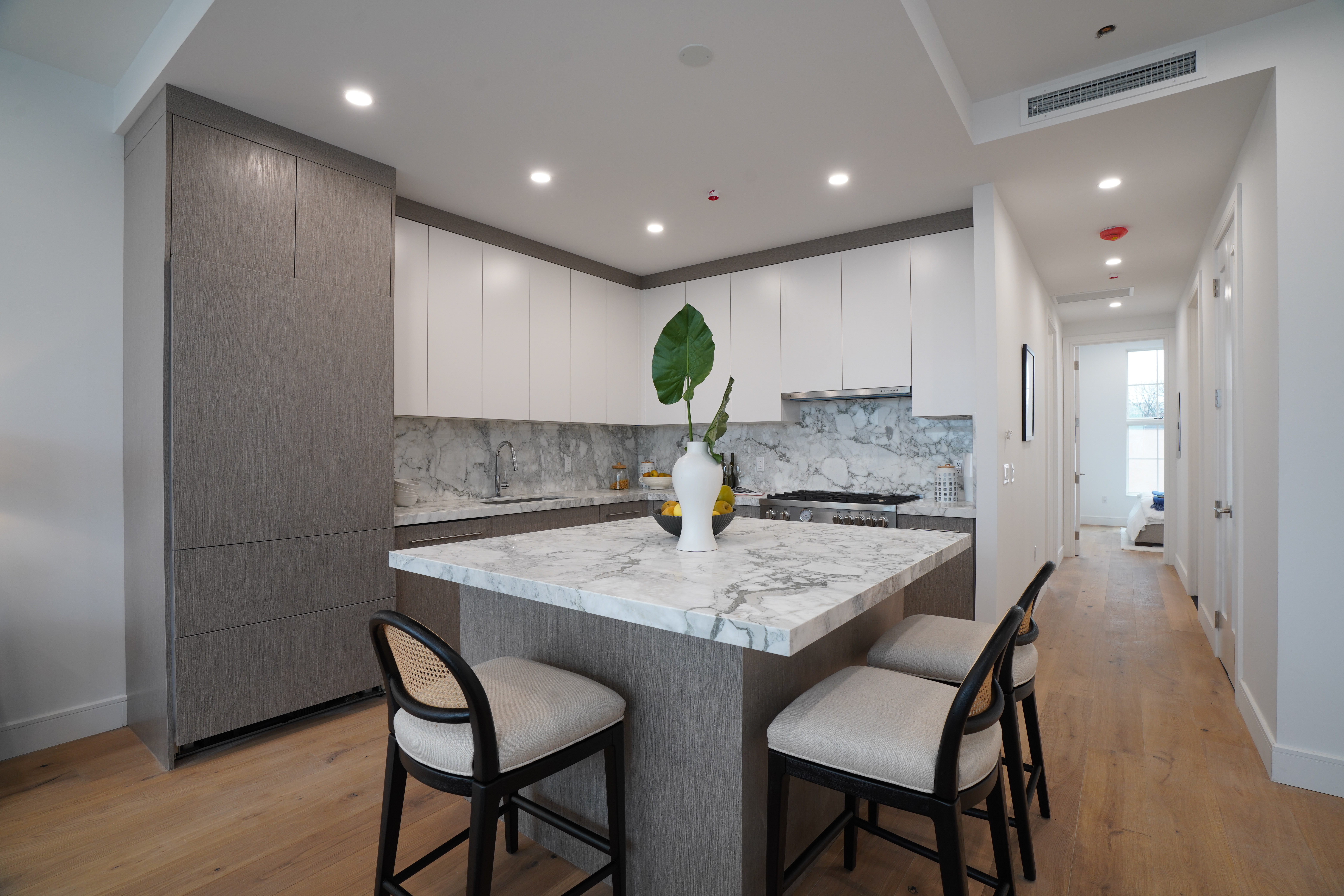 1712 10th Ave. 3b 