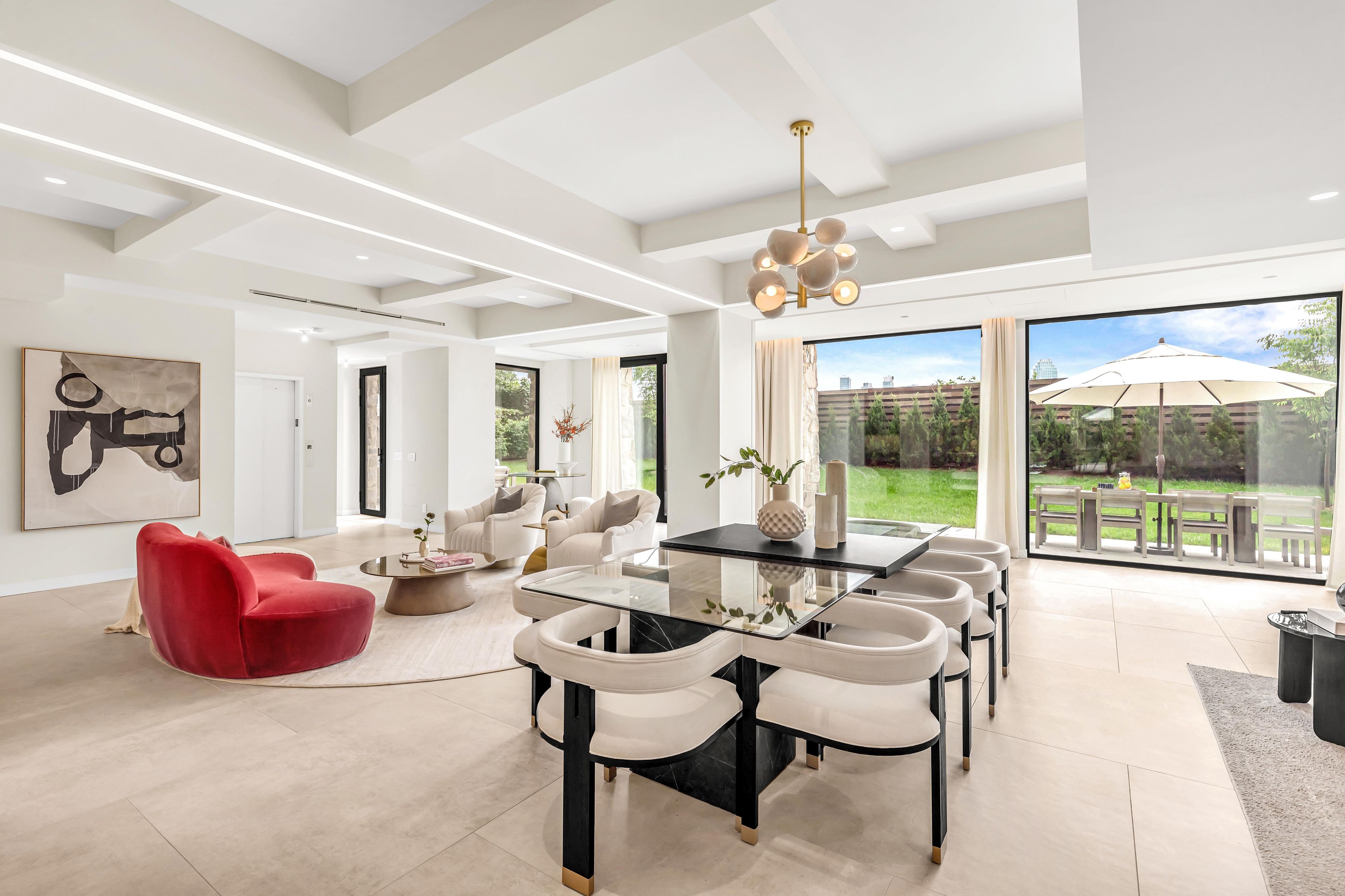 450 East 52nd Street CLUB1/3