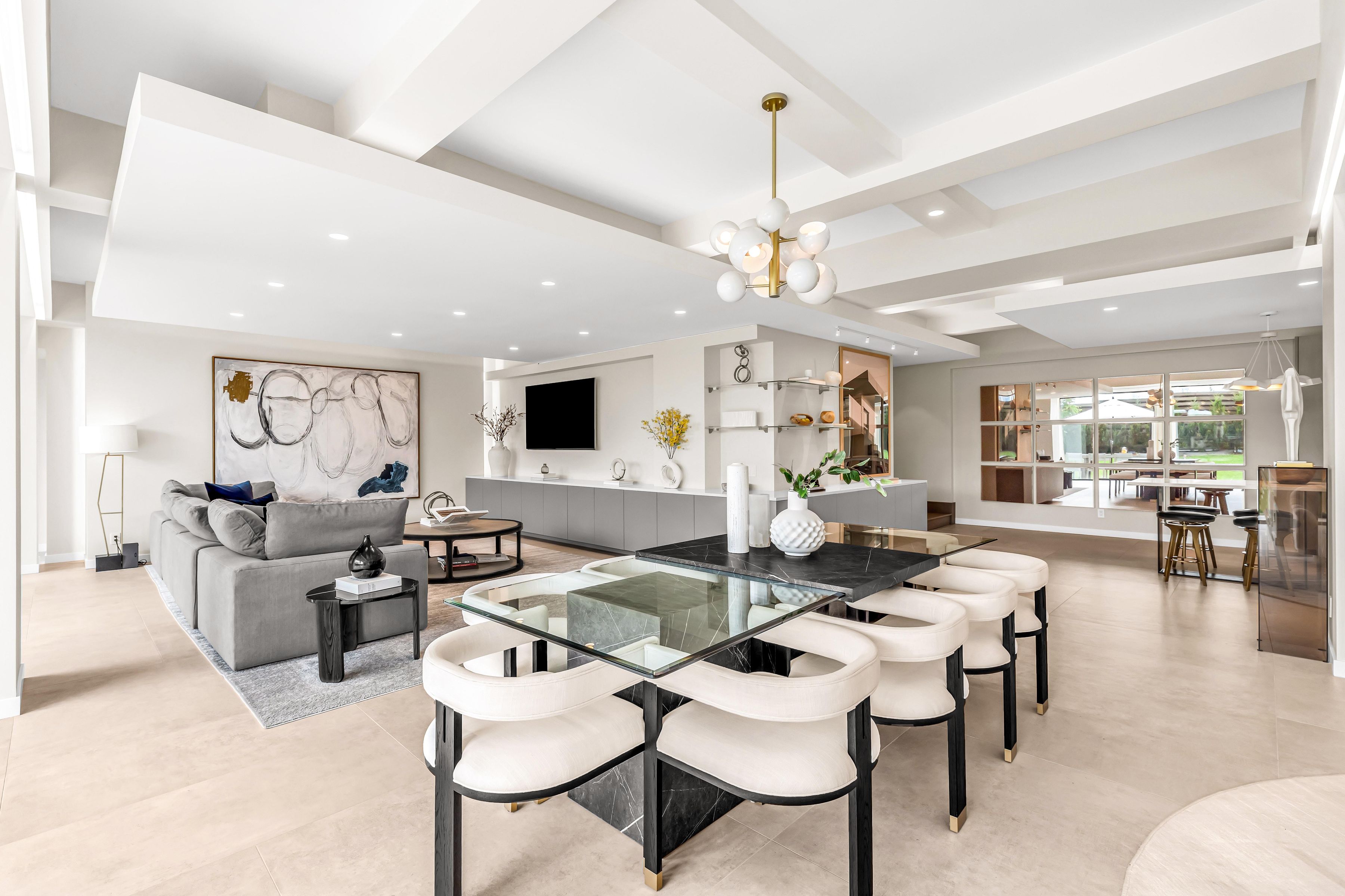 450 East 52nd Street CLUB1/3