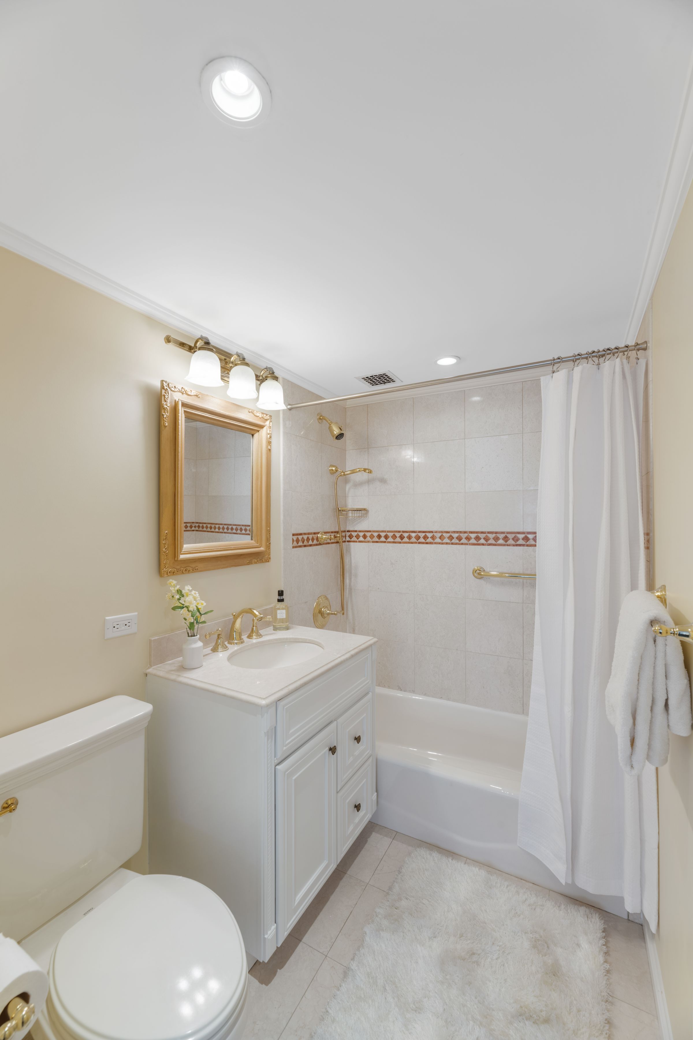 45 Sutton Place South 19C