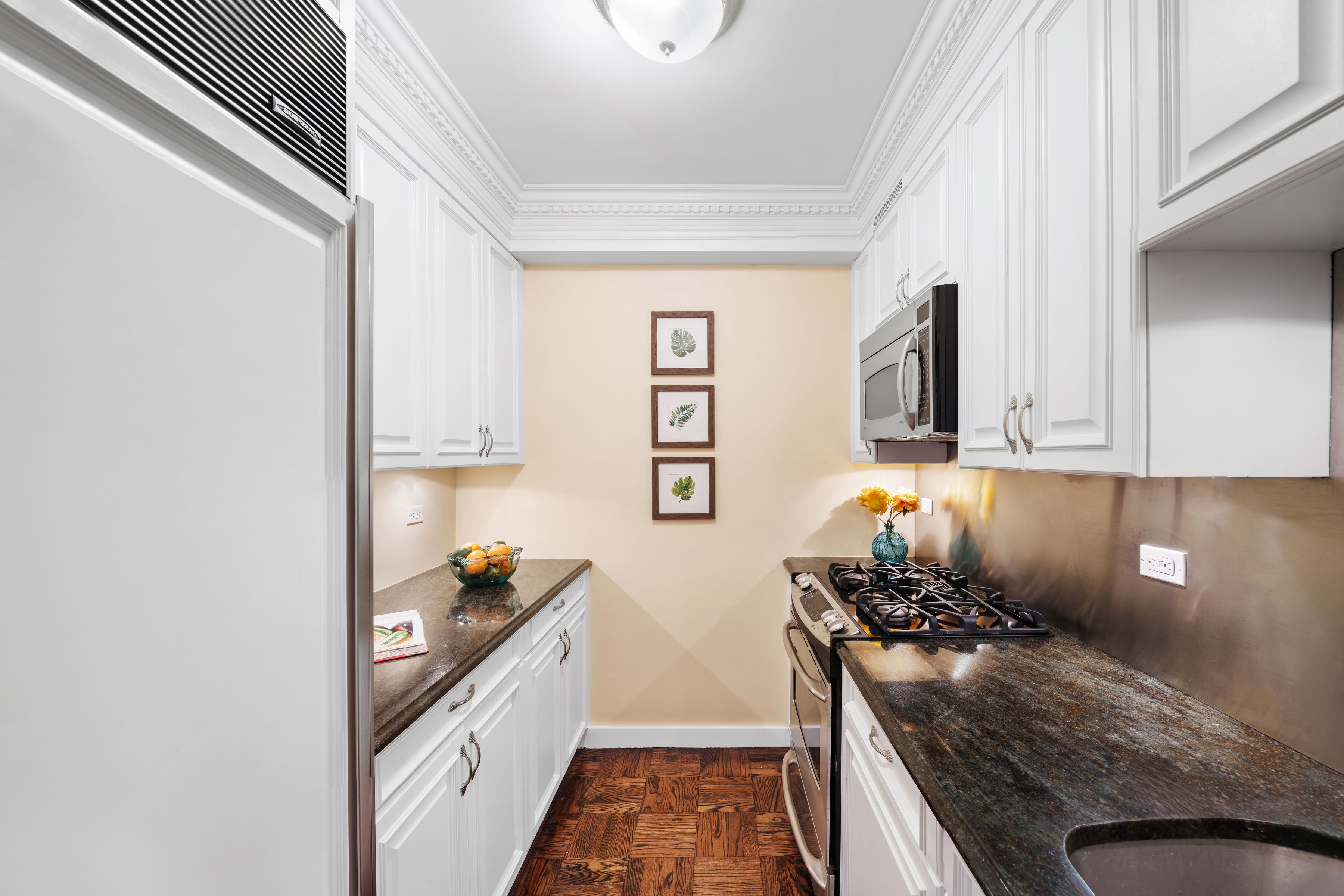 45 Sutton Place South 19C