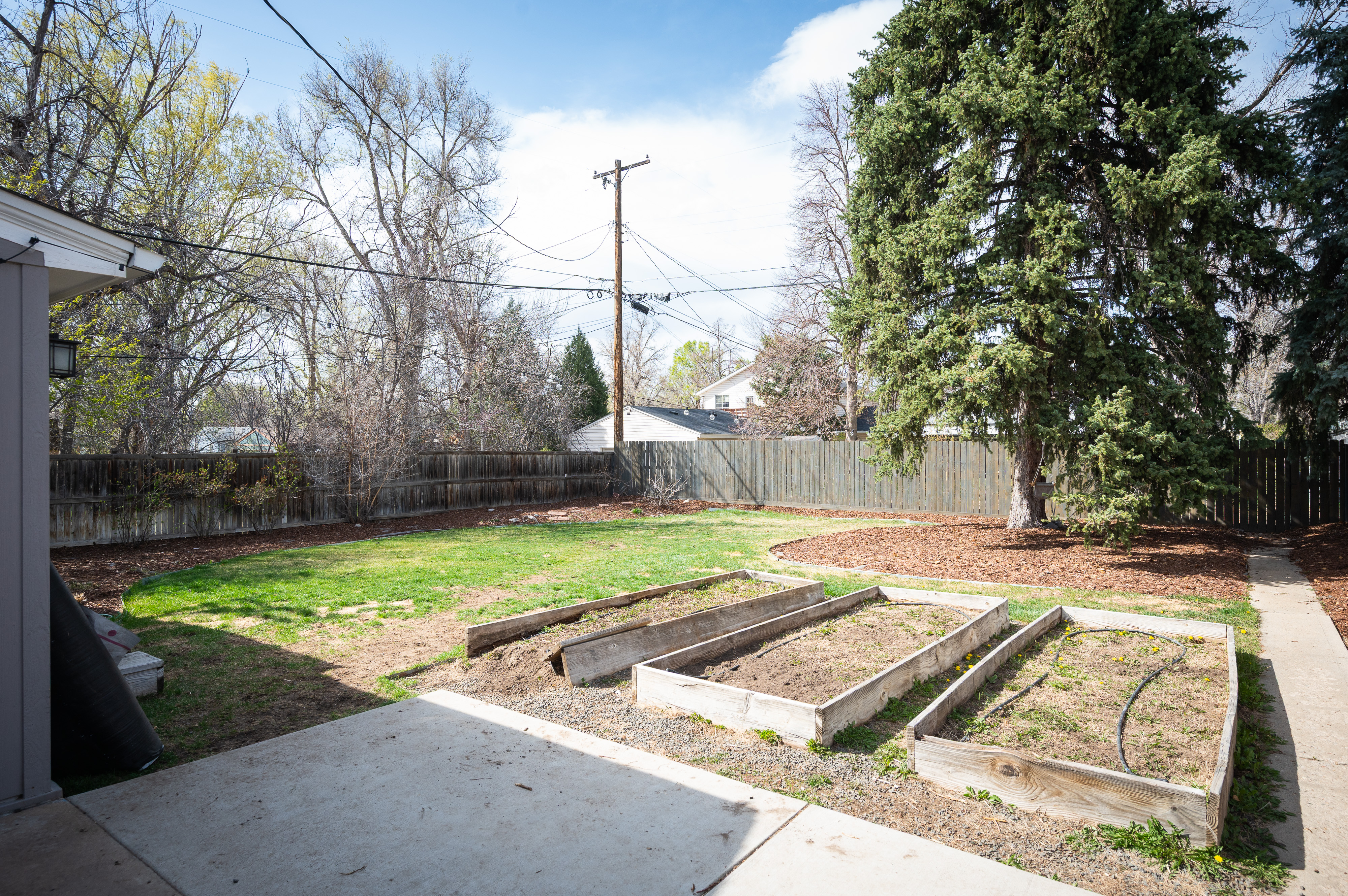 1311 E Bates Ave 