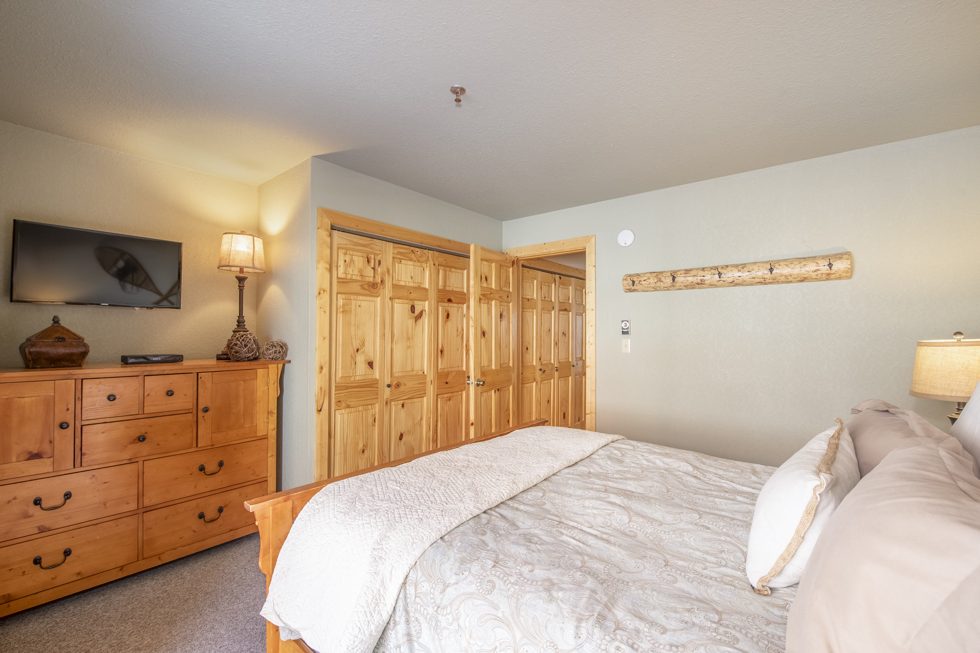 11 Emmons Road 428