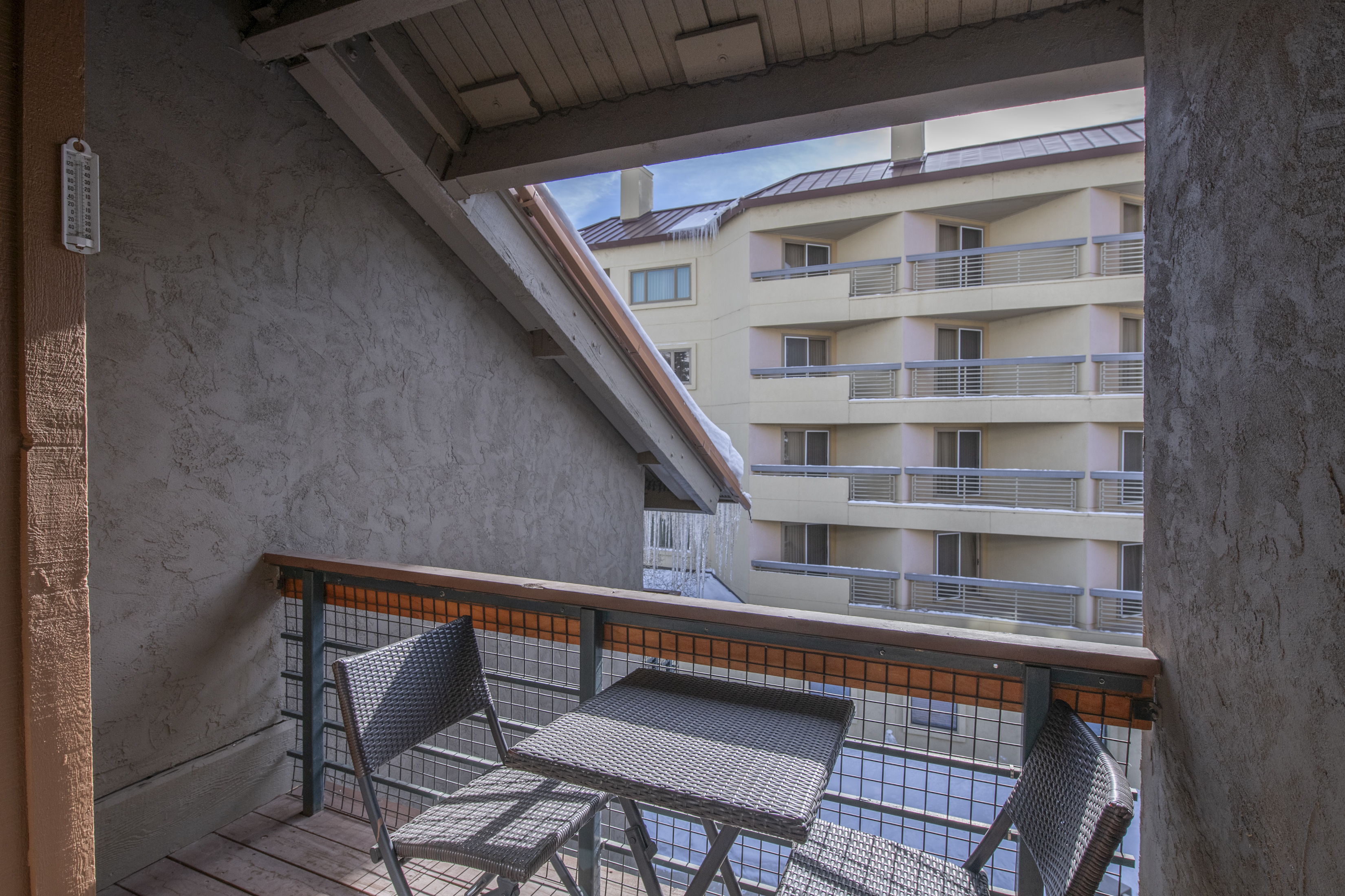 11 Emmons Road 428