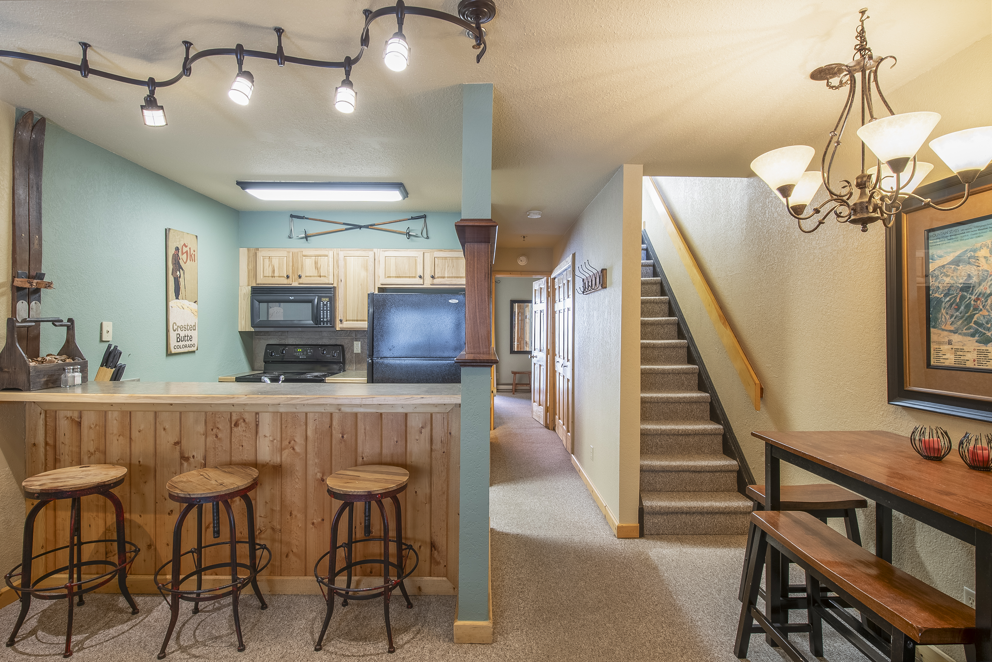 11 Emmons Road 428