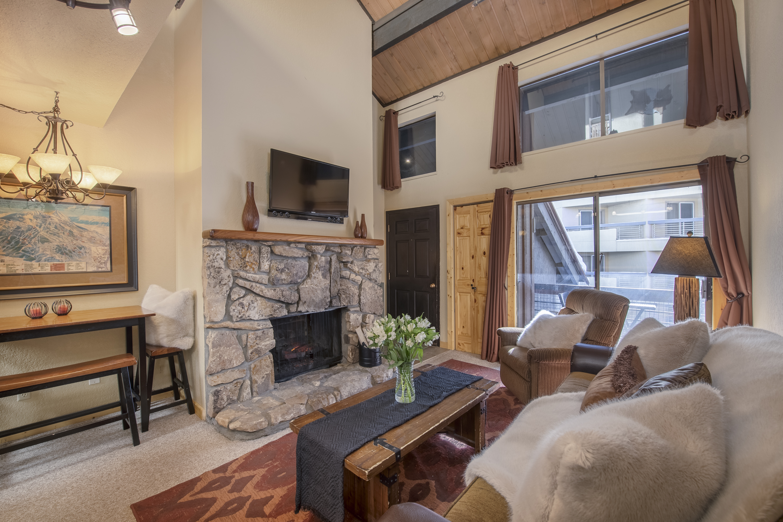 11 Emmons Road 428