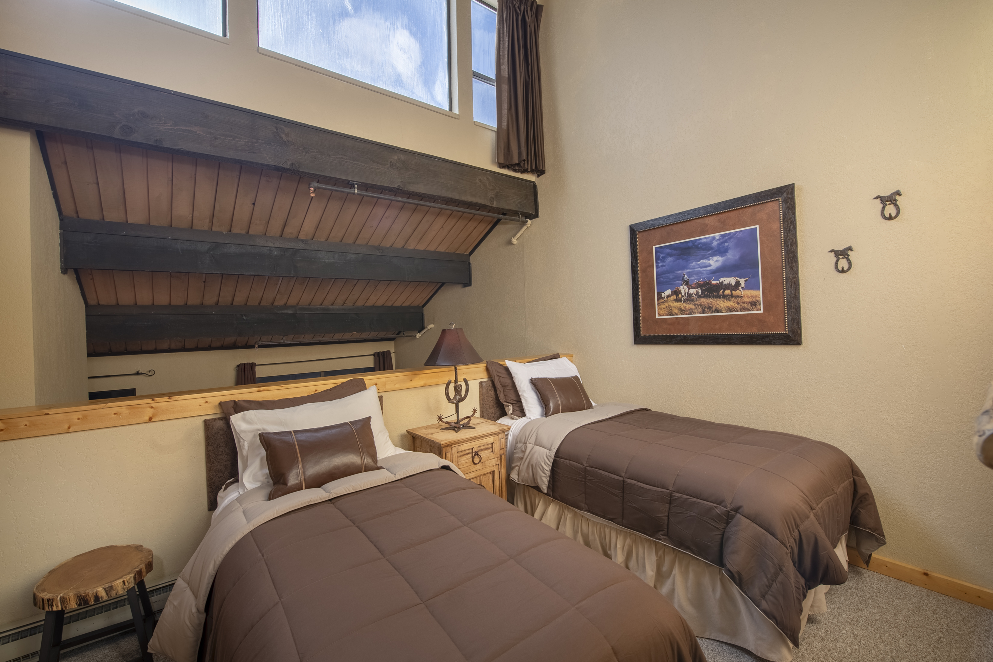 11 Emmons Road 428