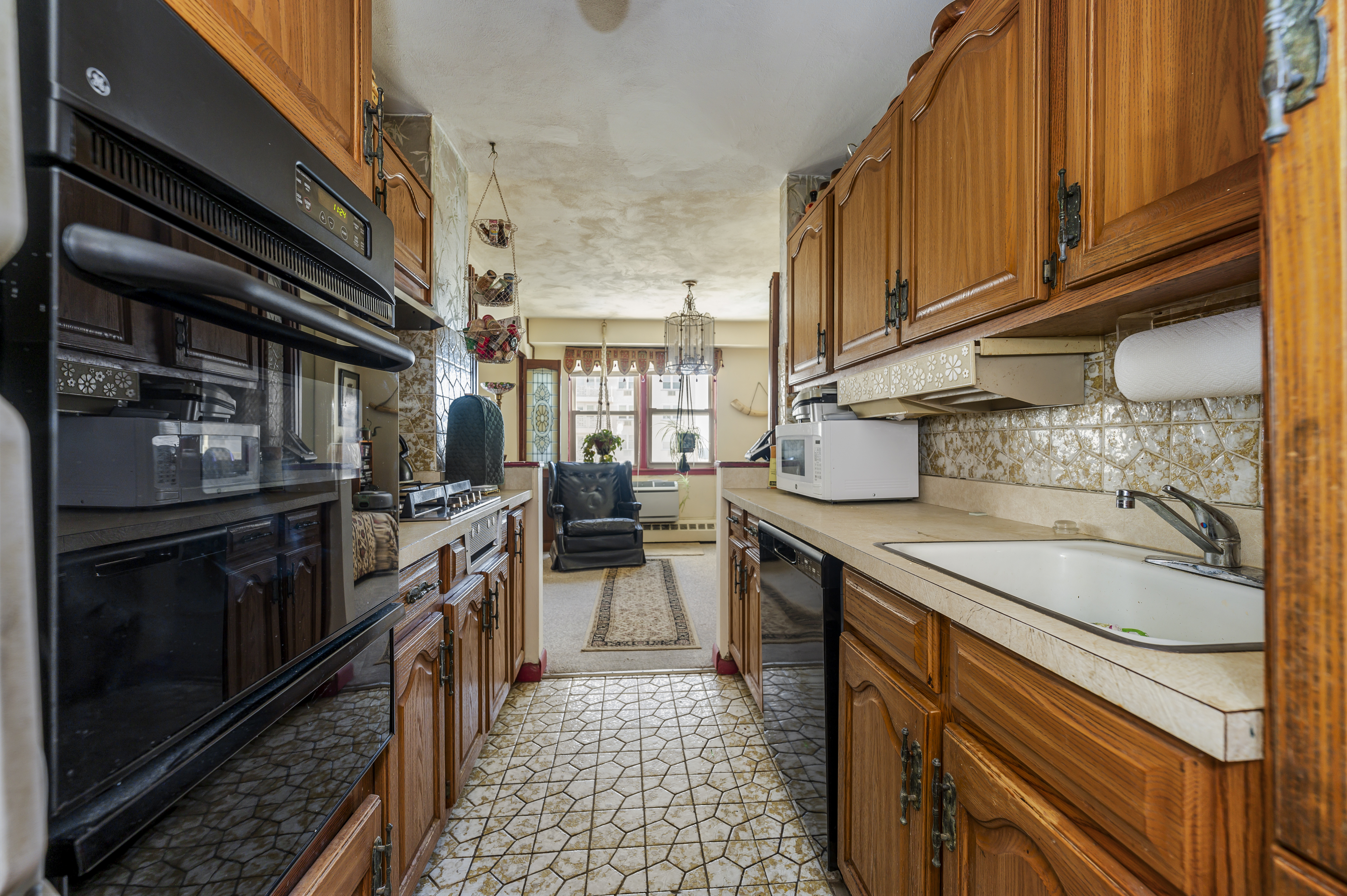 430 Shore Road Unit# 6D