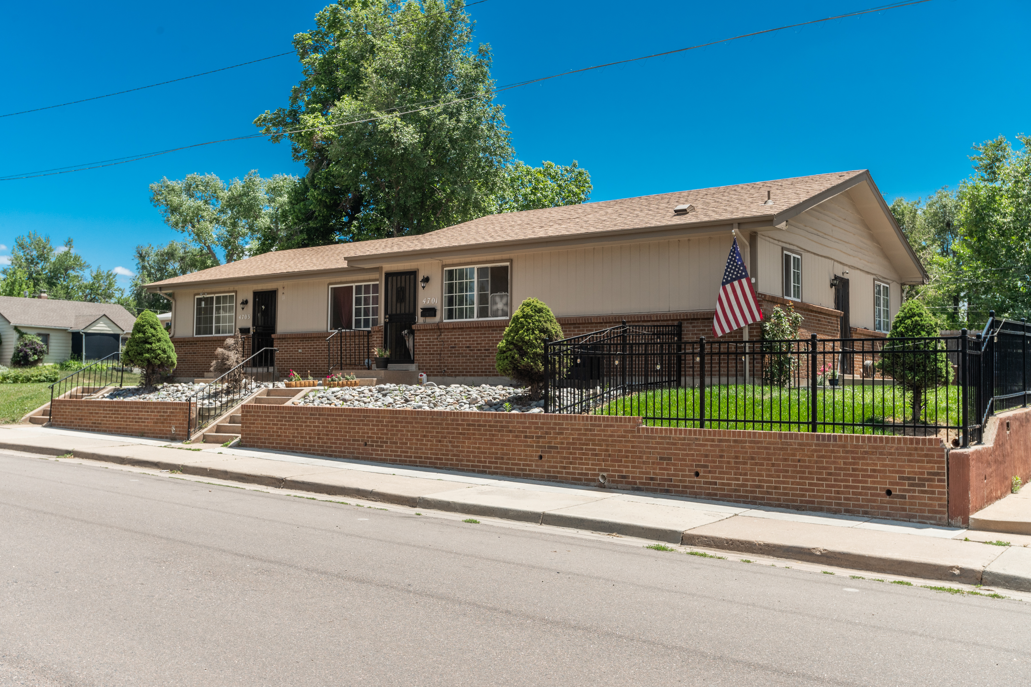4701 & 4703 S Lincoln Street 