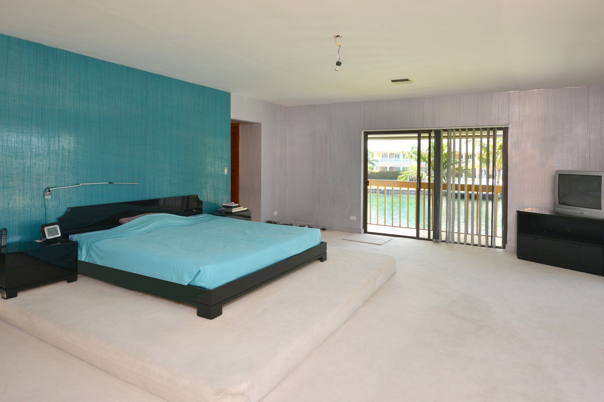 Edgewater House Lyford Cay