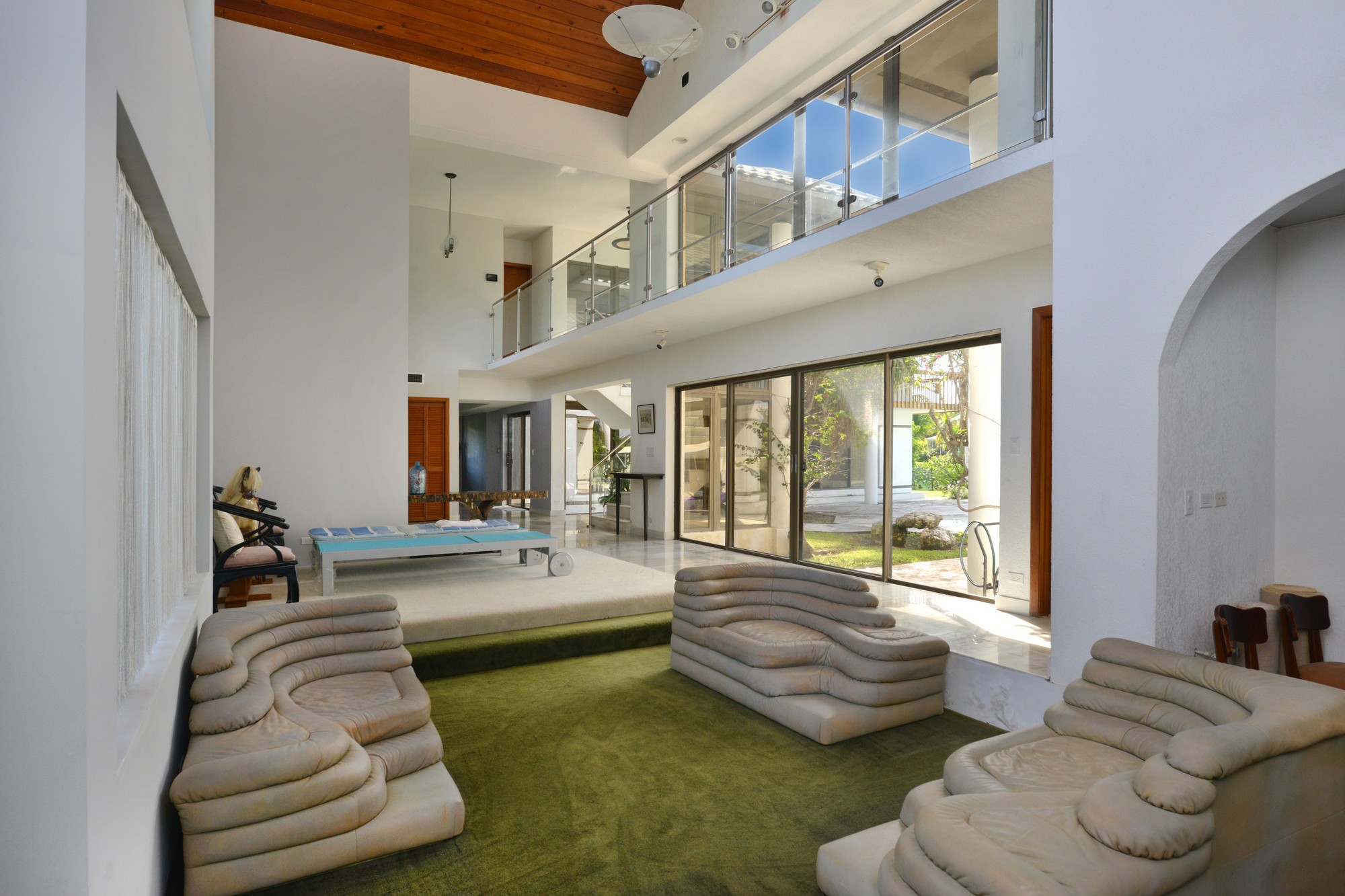 Edgewater House Lyford Cay