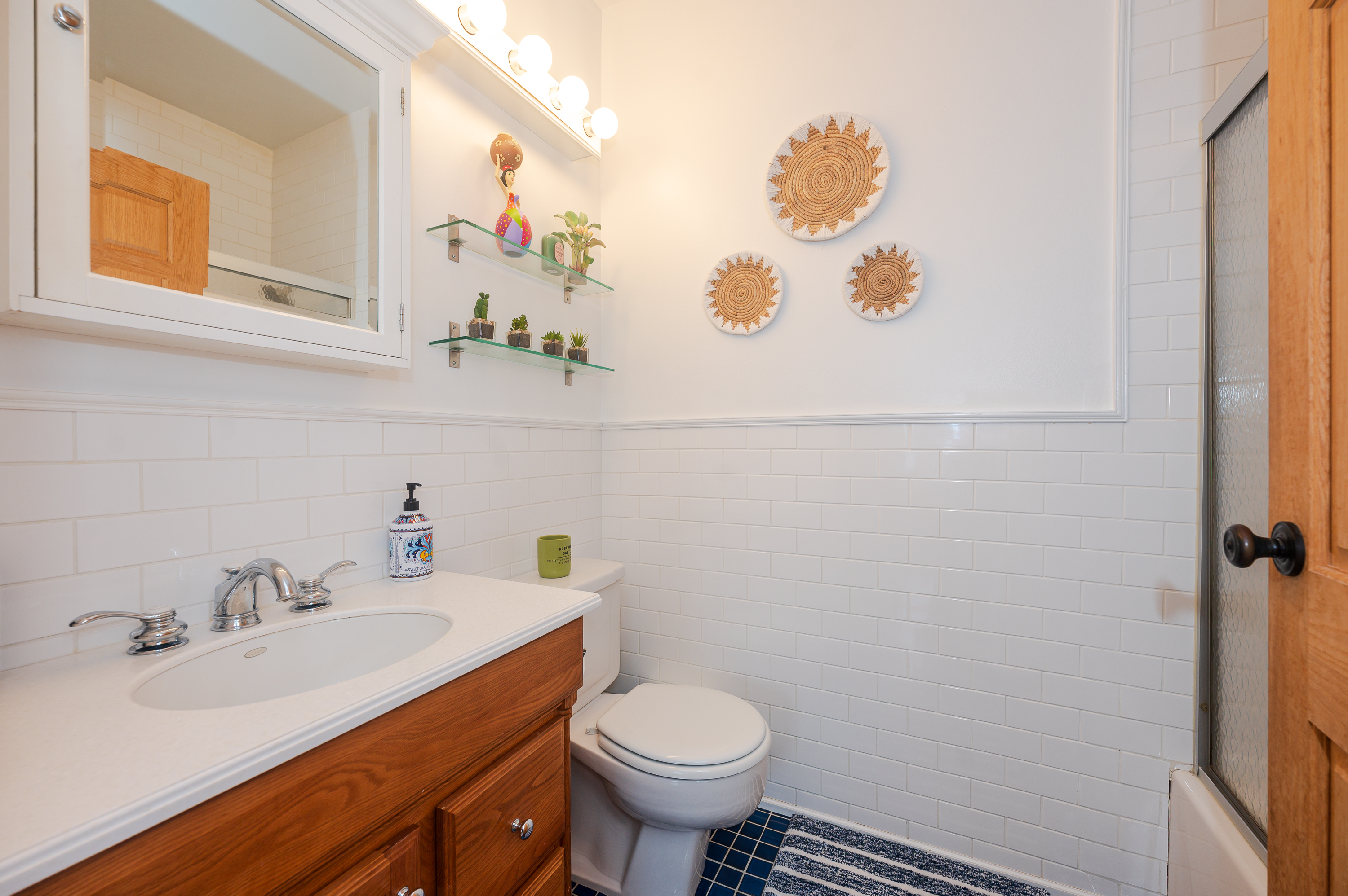 100 W Broadway Unit# 2B