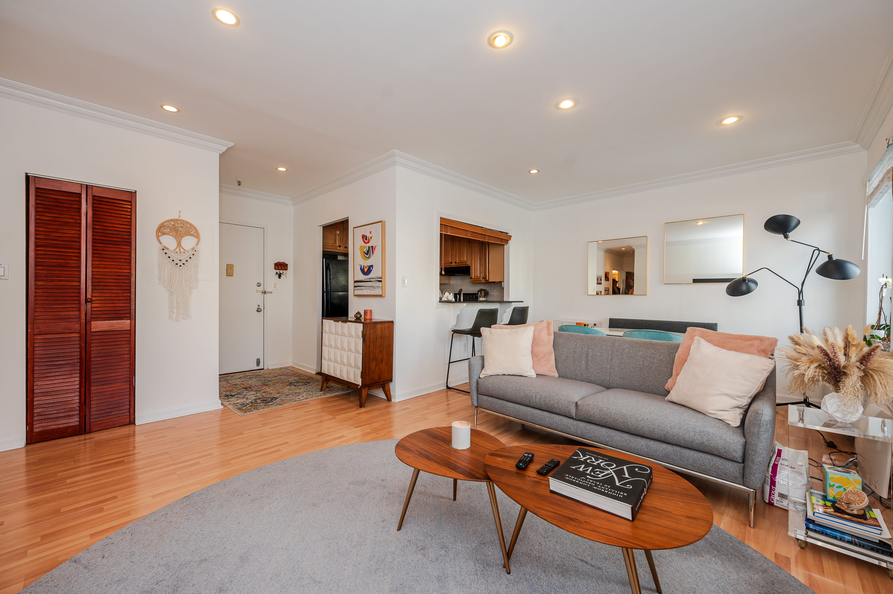 100 W Broadway Unit# 2B