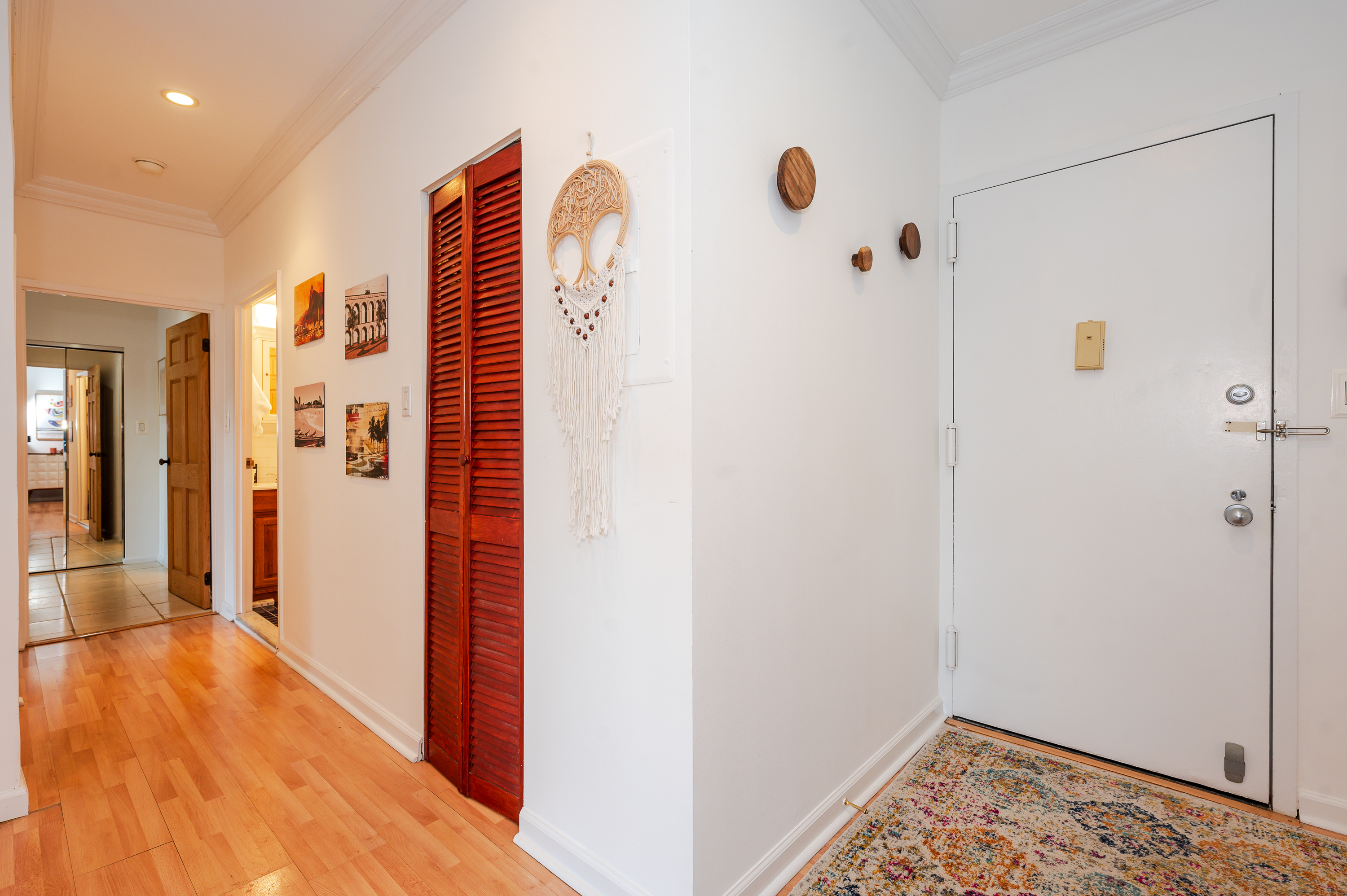 100 W Broadway Unit# 2B