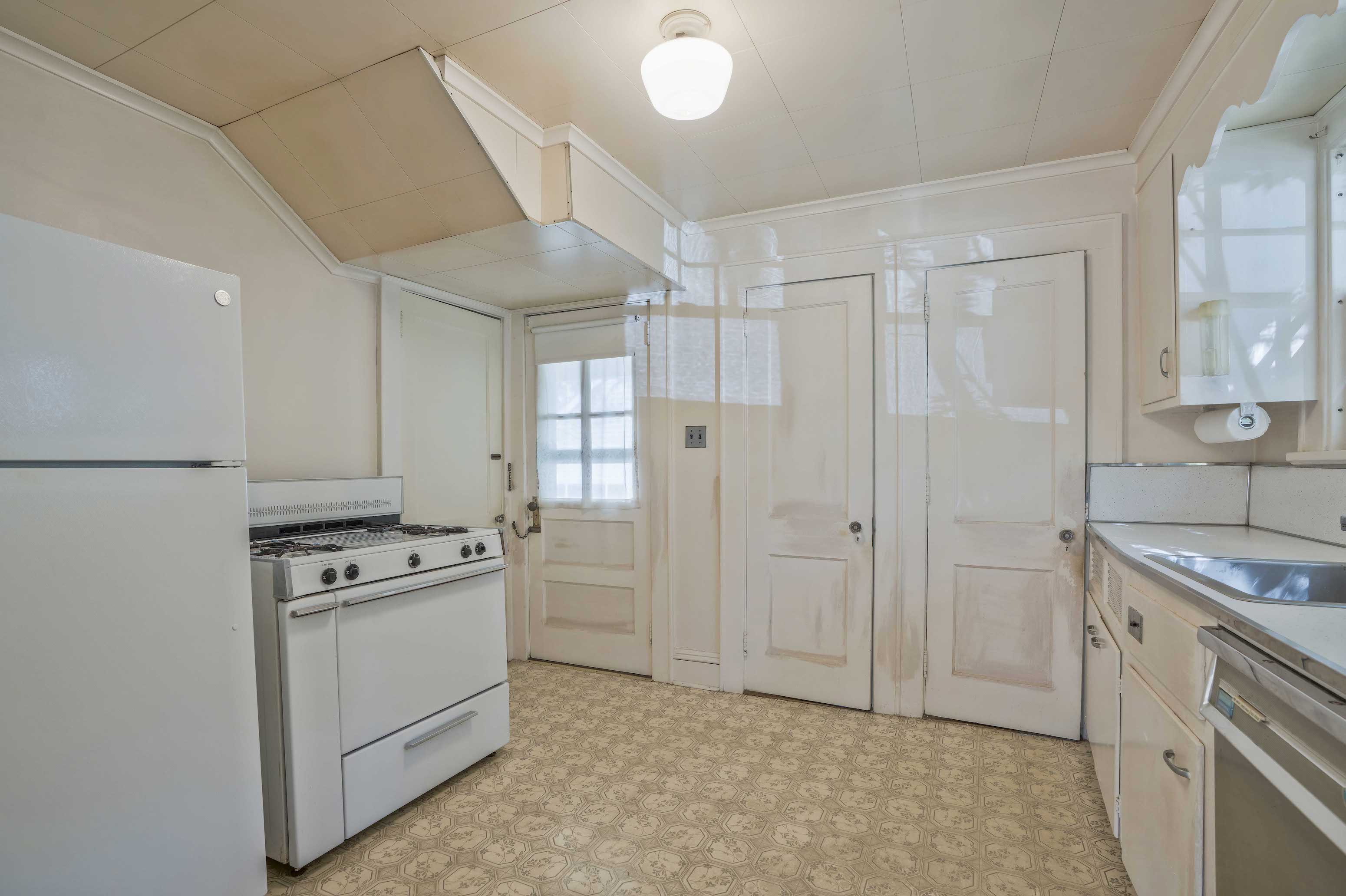 718 Jefferson Avenue