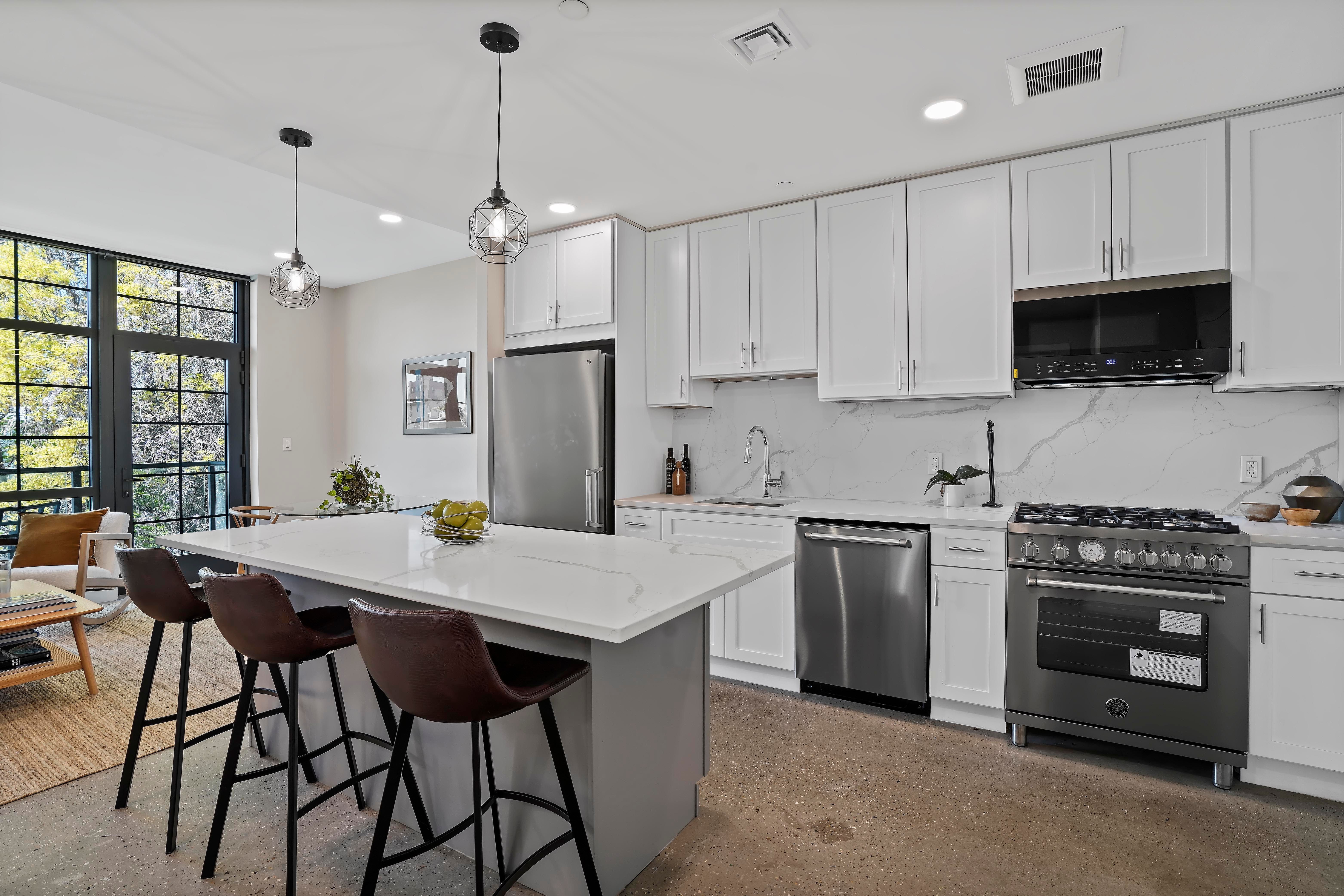 23 Bleecker St. 3-e 