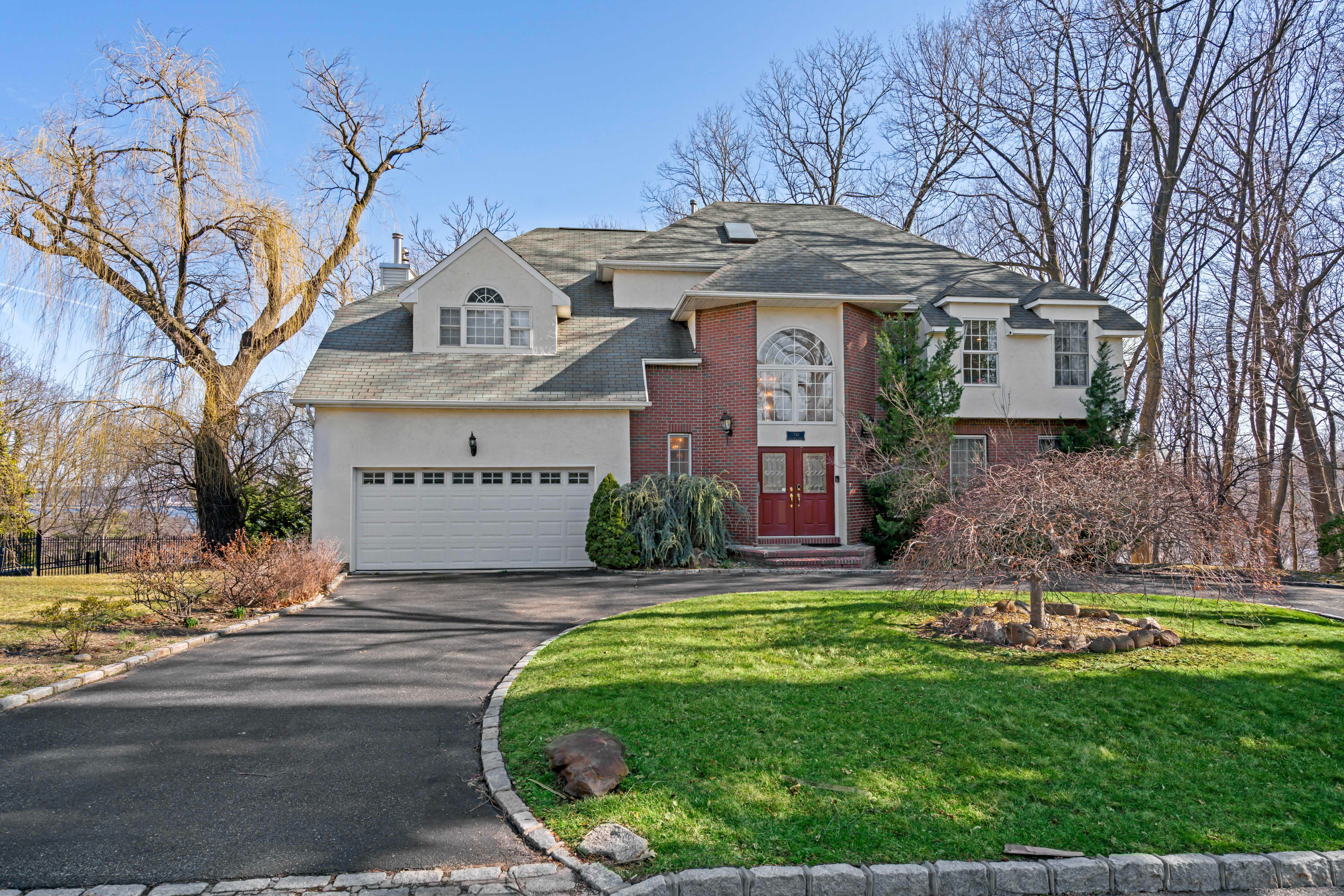 30 Pine Drive N 