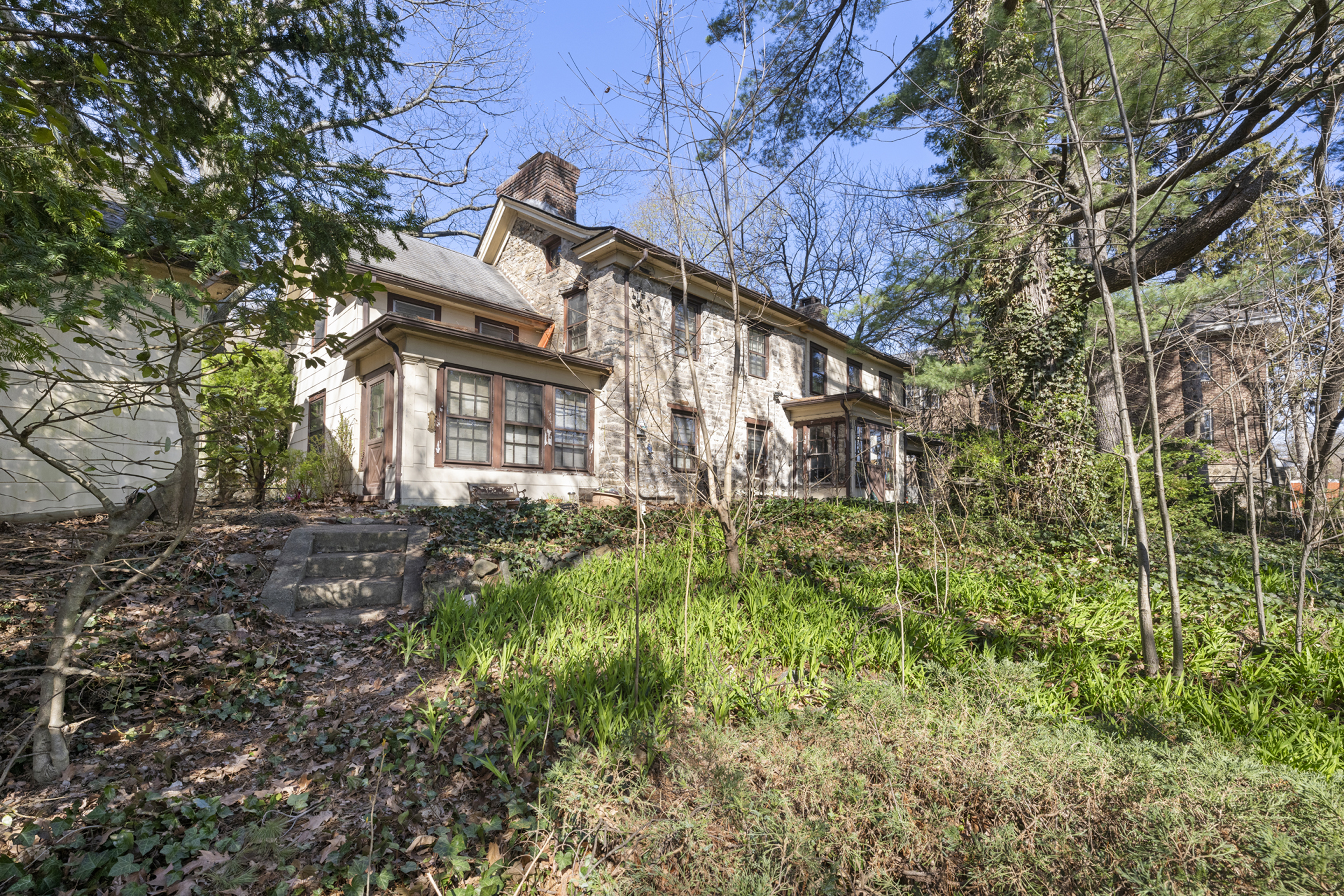 5122 Post Road