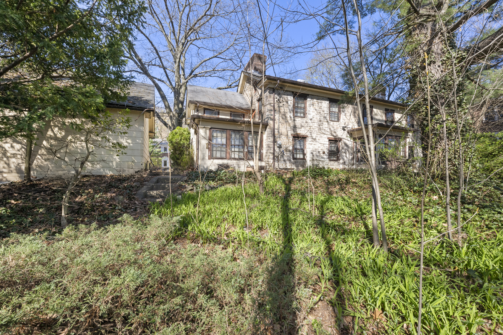 5122 Post Road