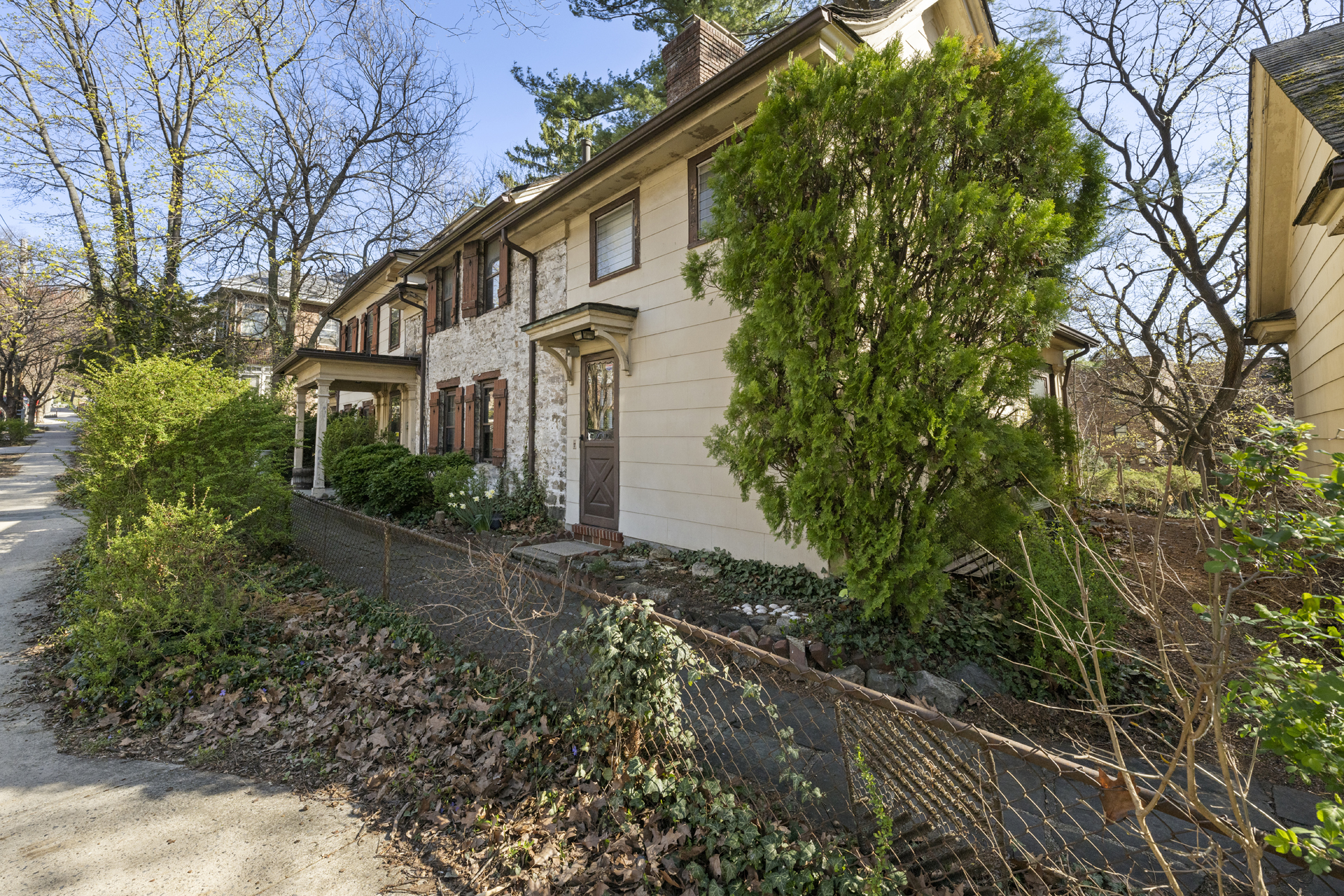 5122 Post Road