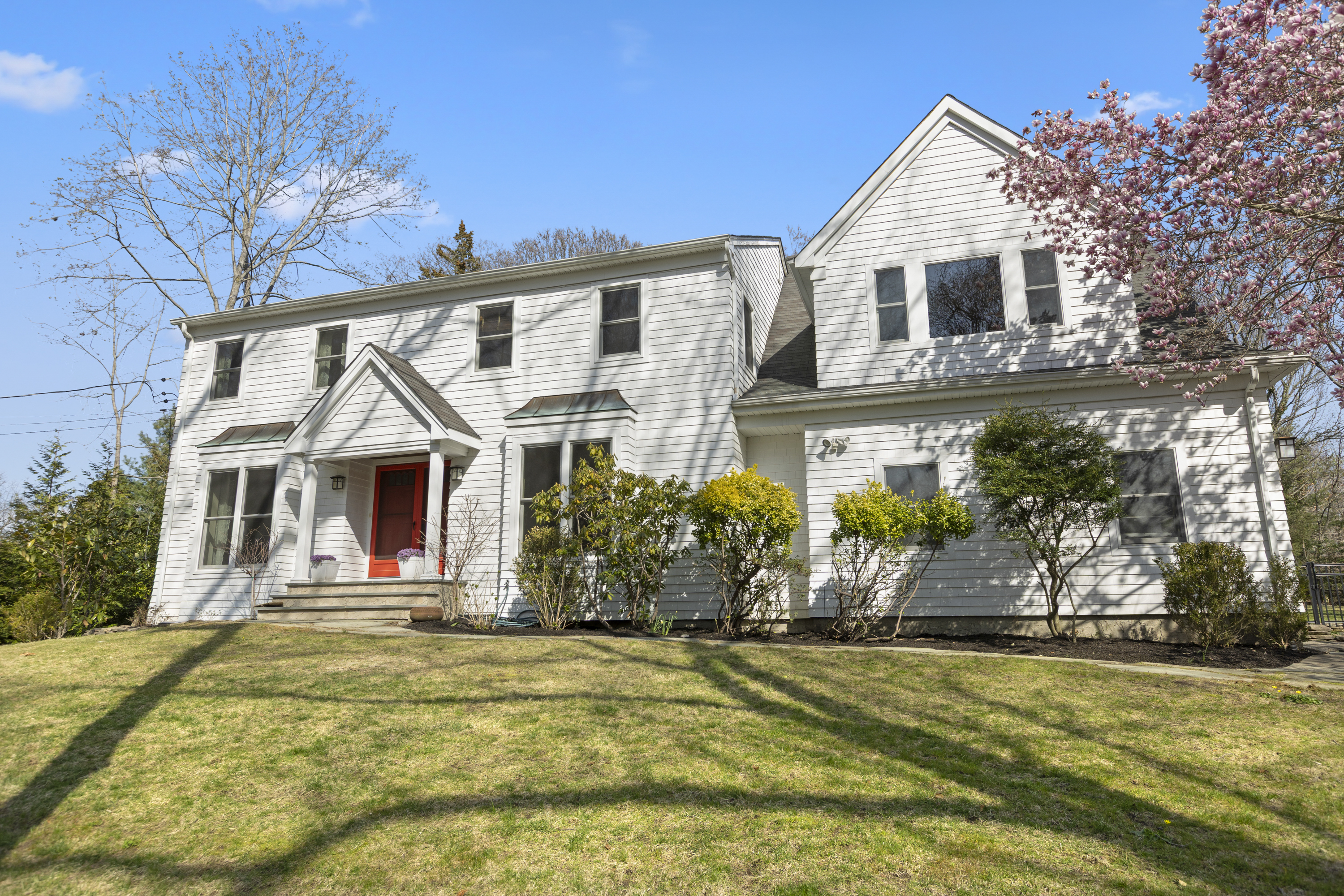 7 Locust Avenue 