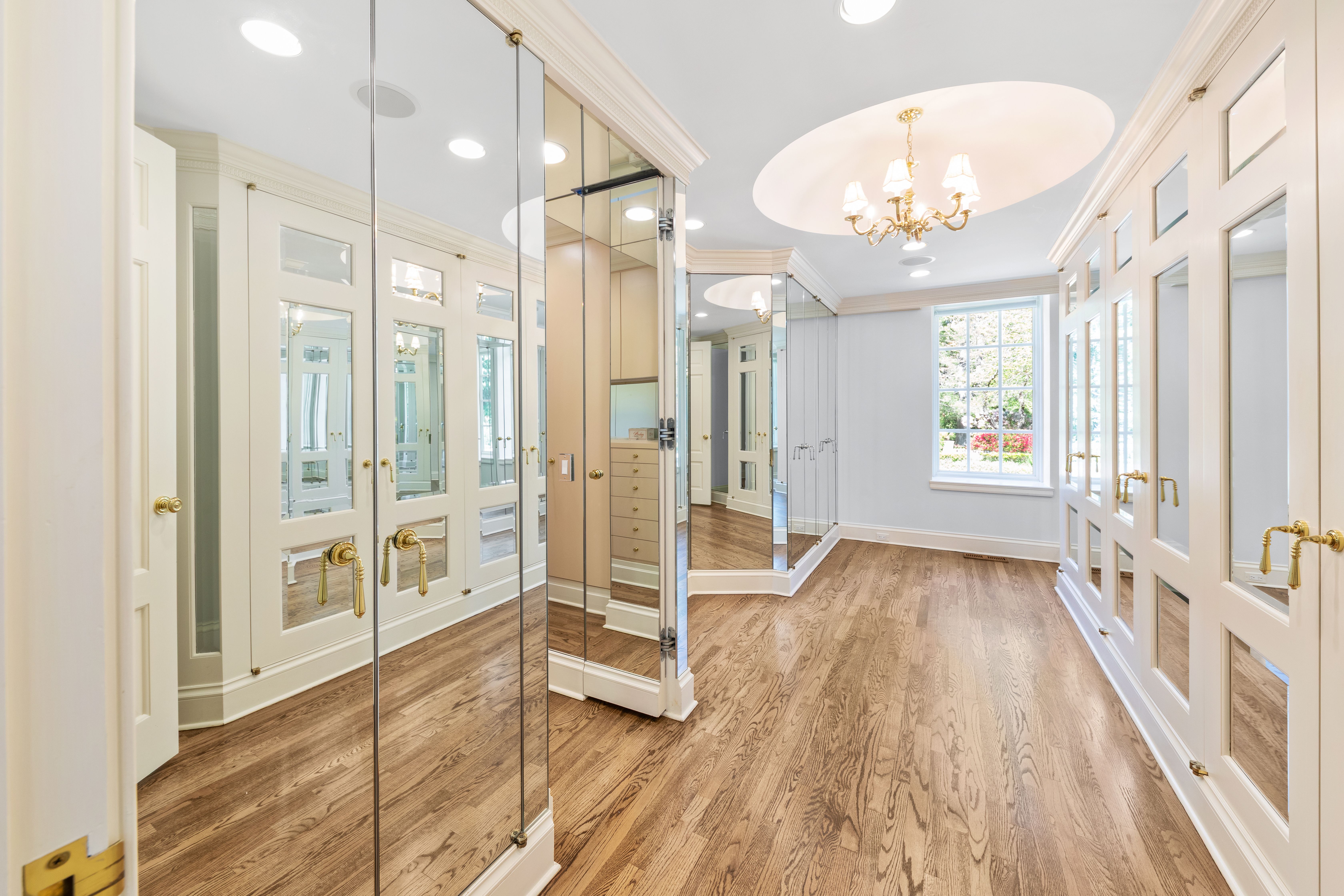 3 Pin Oak Court 