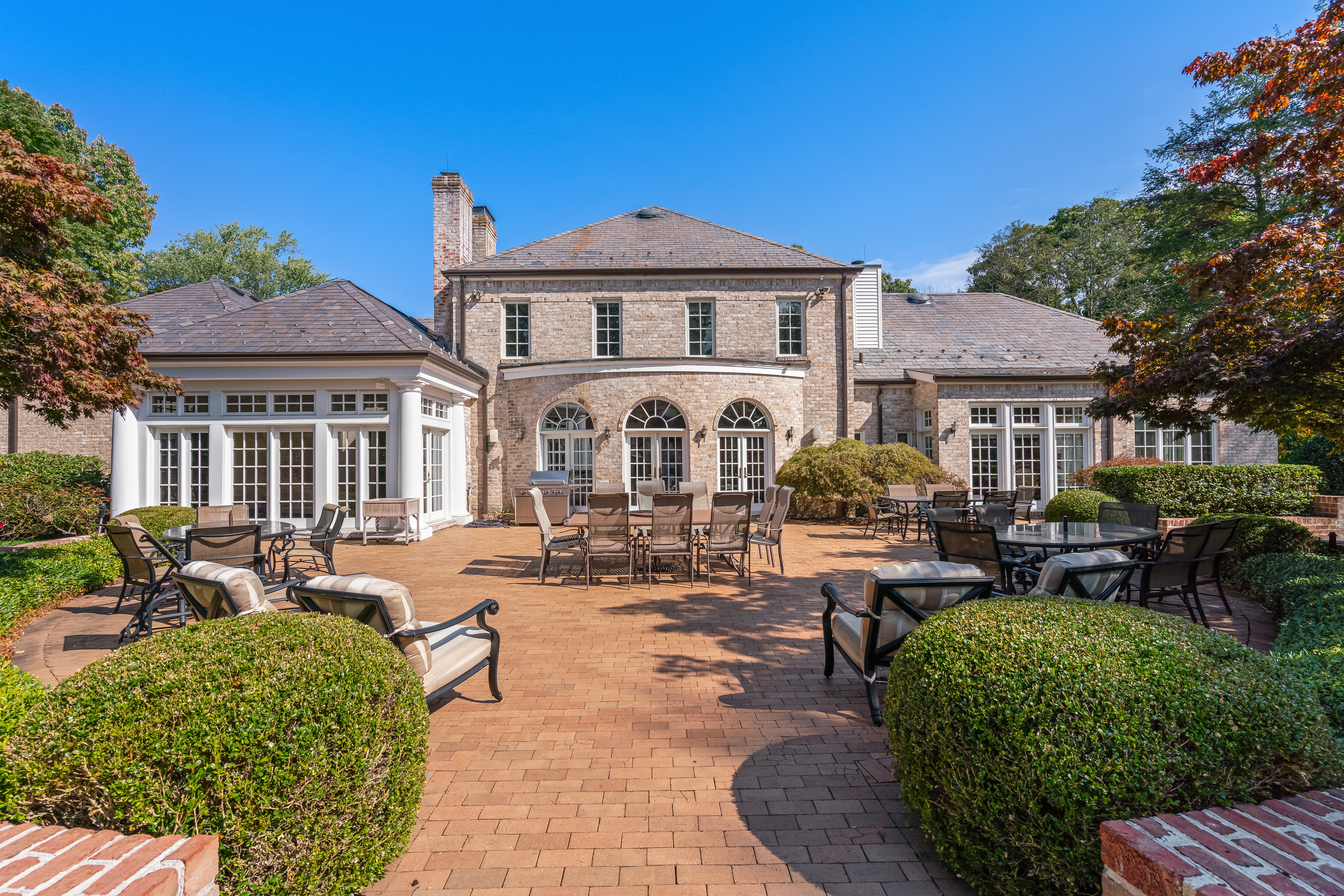 3 Pin Oak Court 
